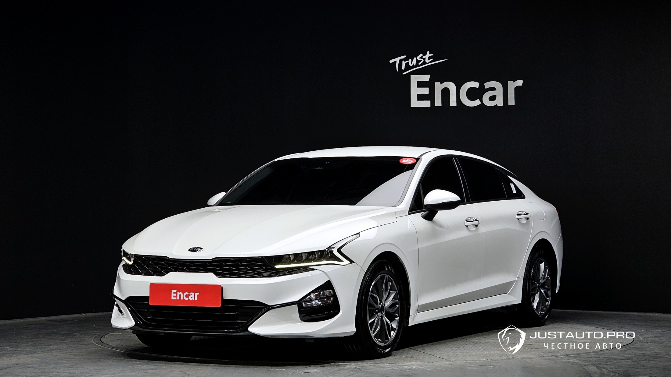 Автомобиль Kia K5