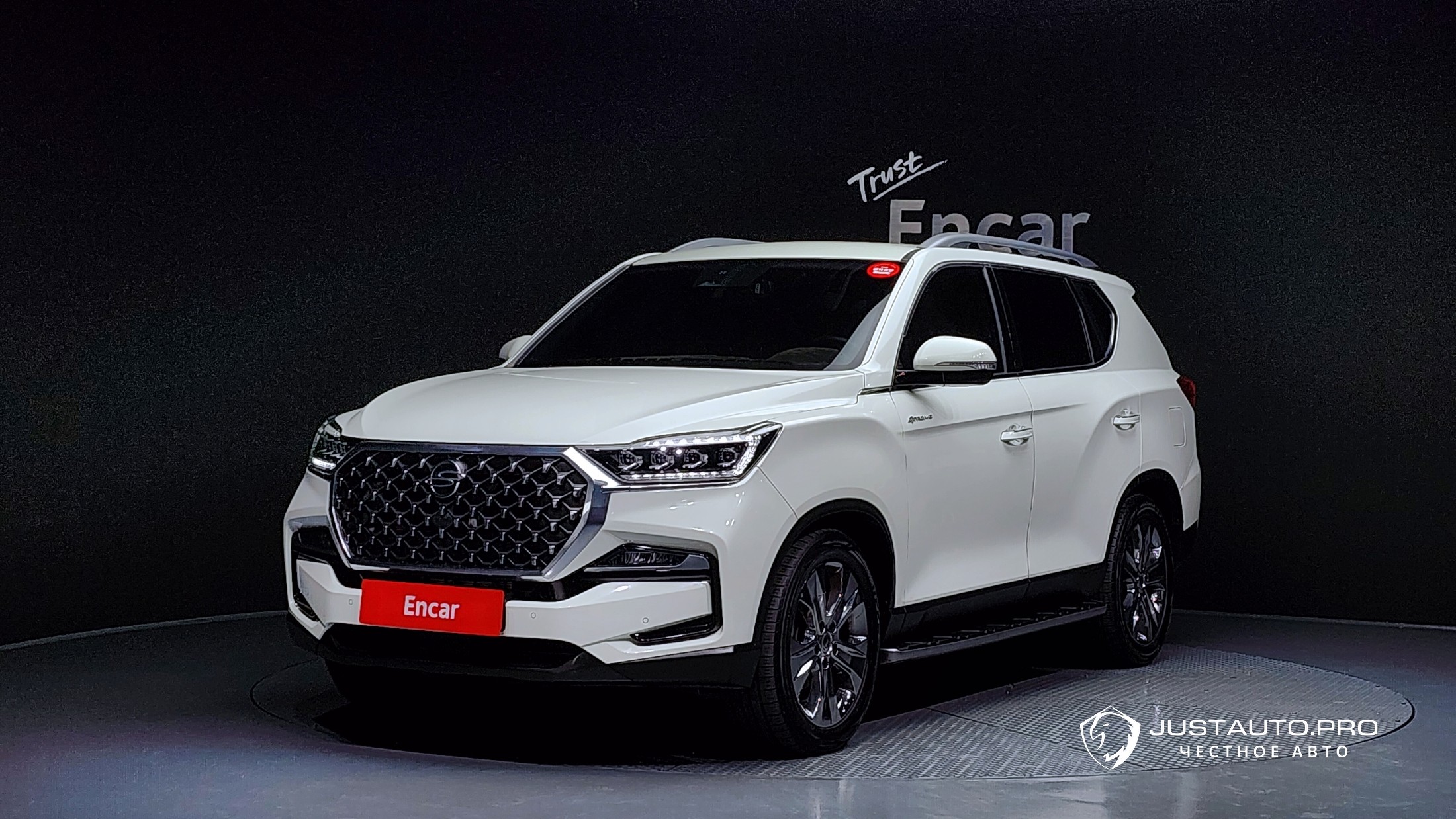 Автомобиль KG_Mobility_Ssangyong Rexton