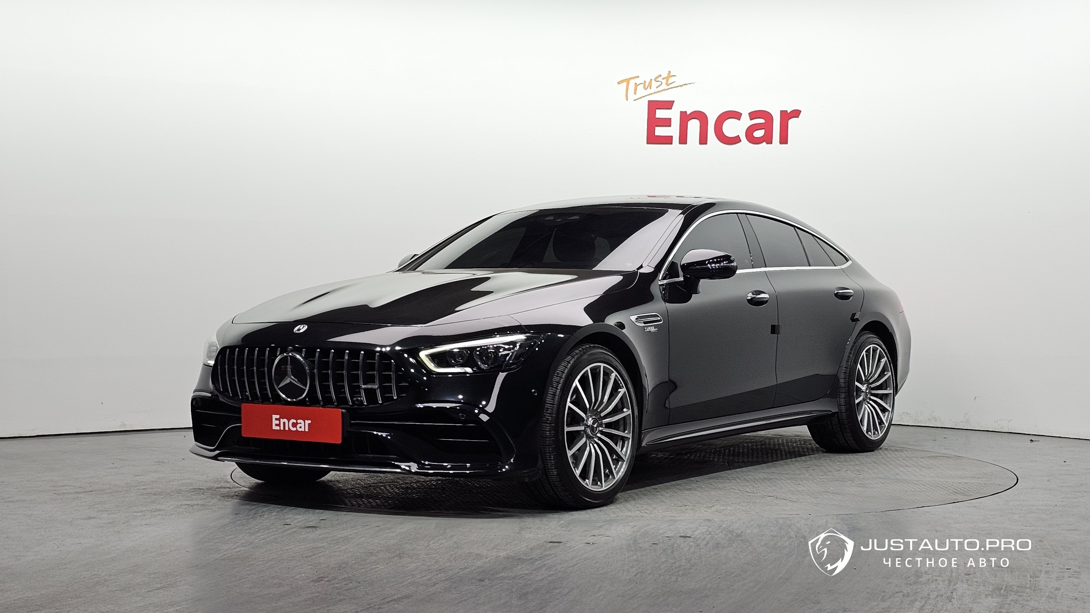 Автомобиль Mercedes-Benz AMG GT