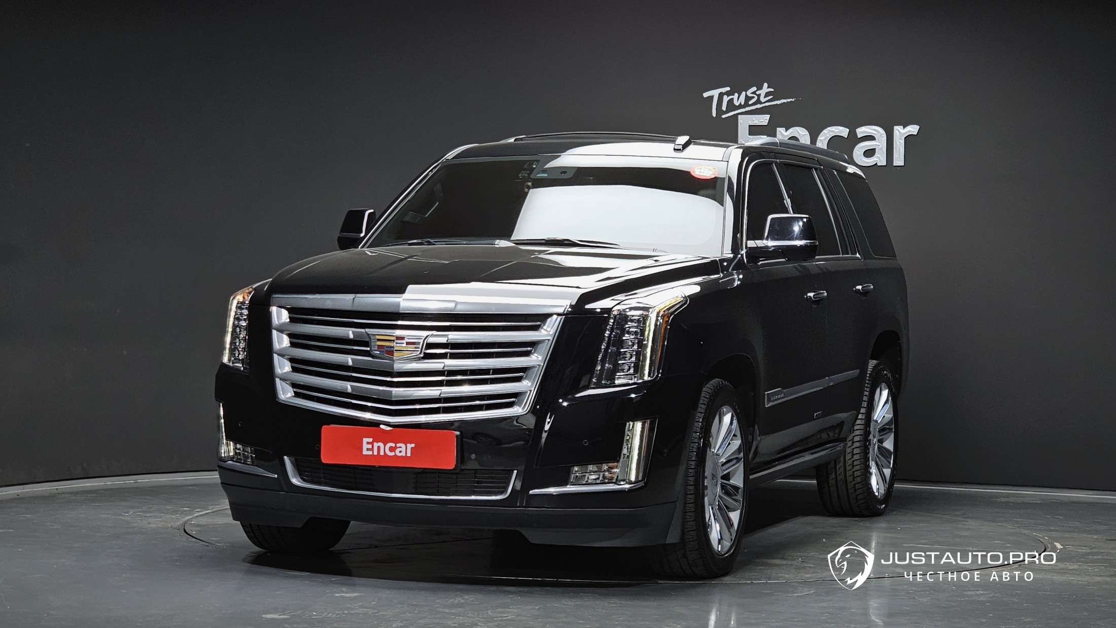 Автомобиль Cadillac Escalade