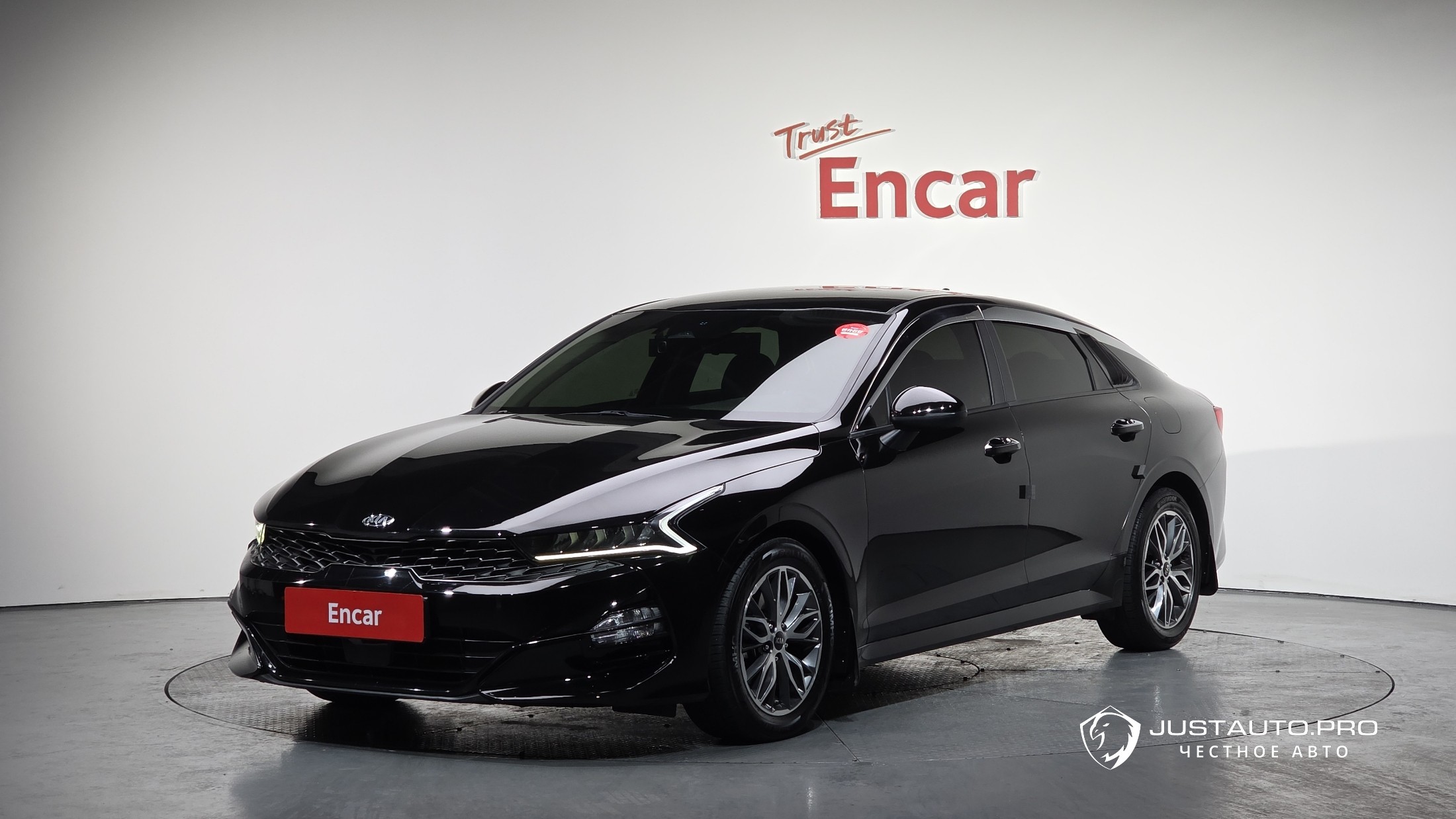 Автомобиль Kia K5