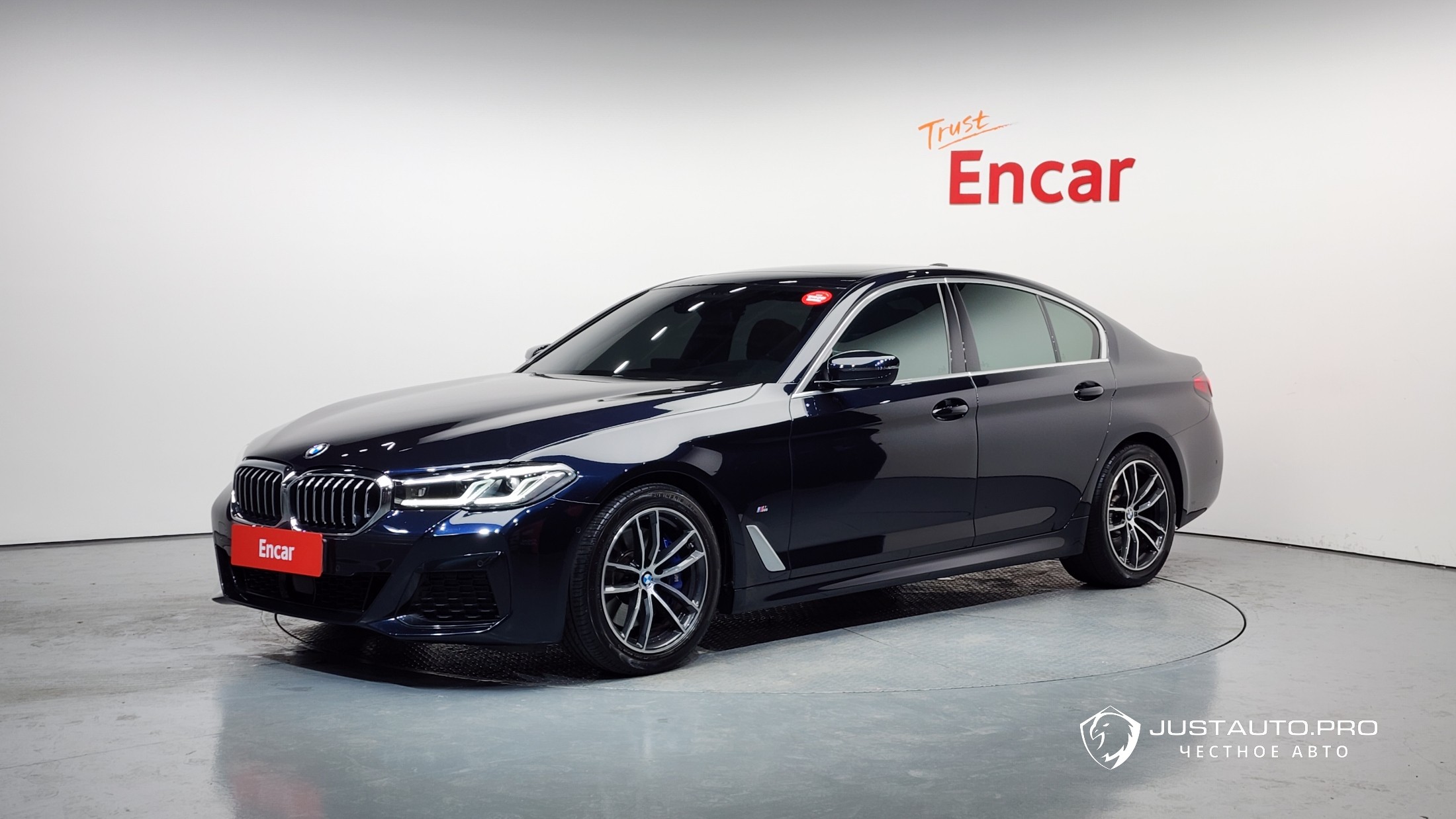 Автомобиль BMW 5-Series