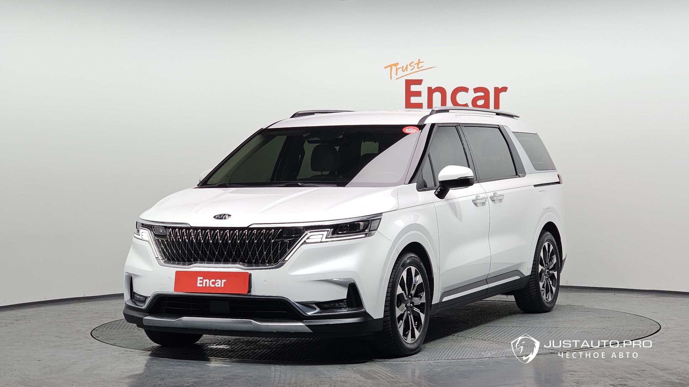 Автомобиль Kia Canival