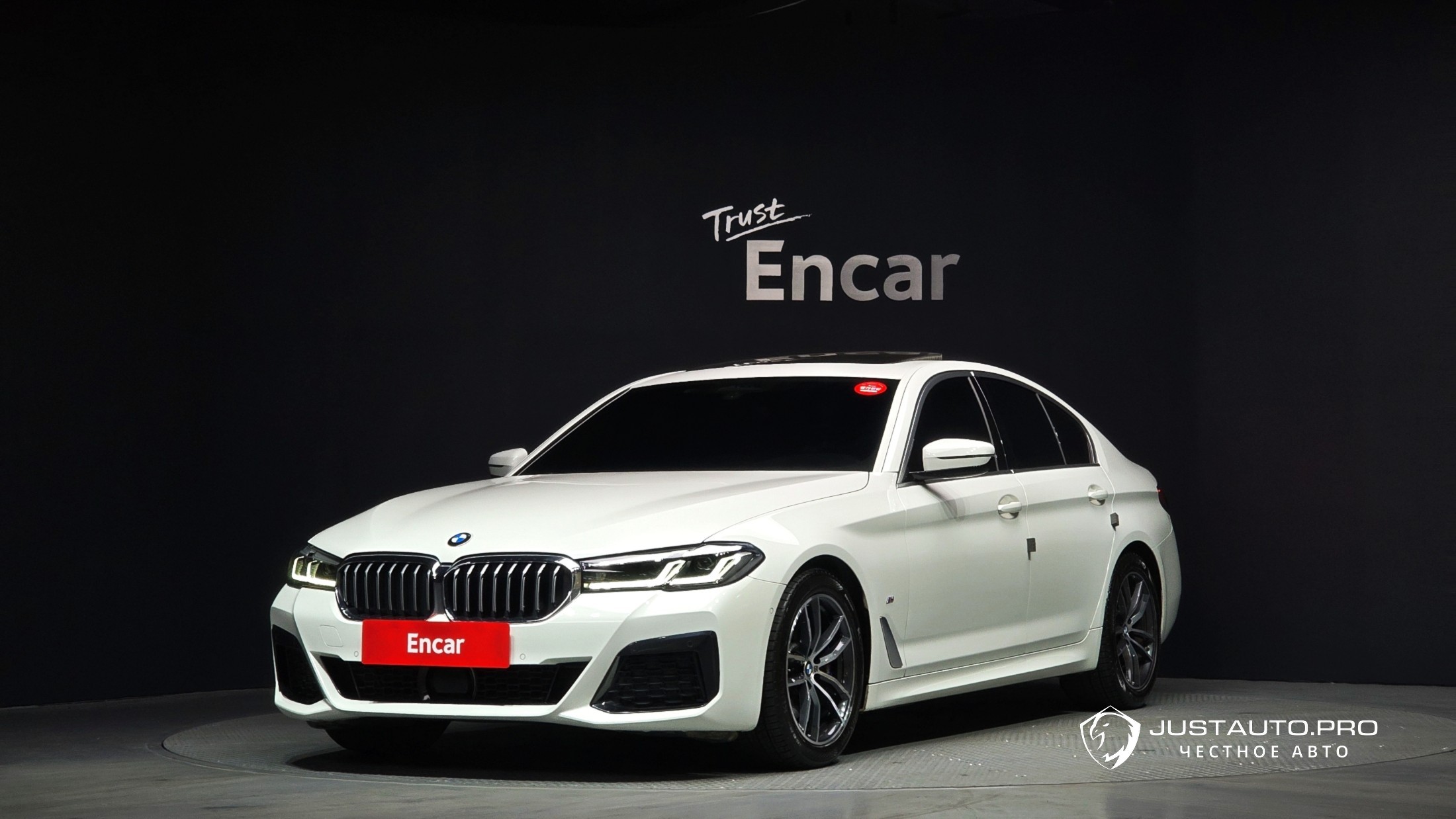 Автомобиль BMW 5-Series