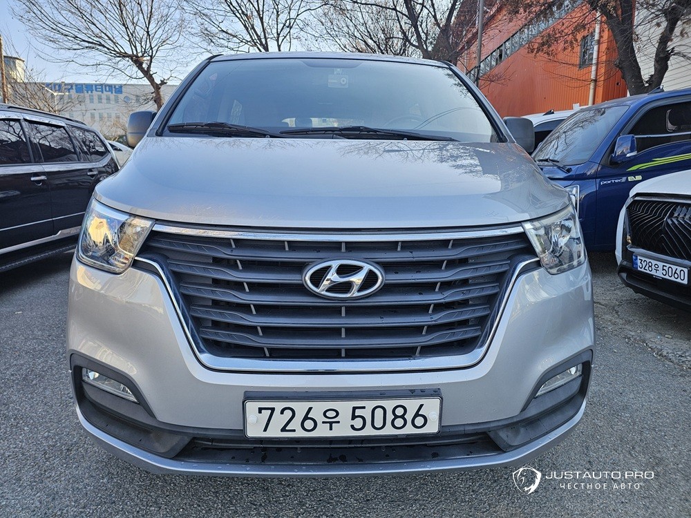 Автомобиль Hyundai Starex