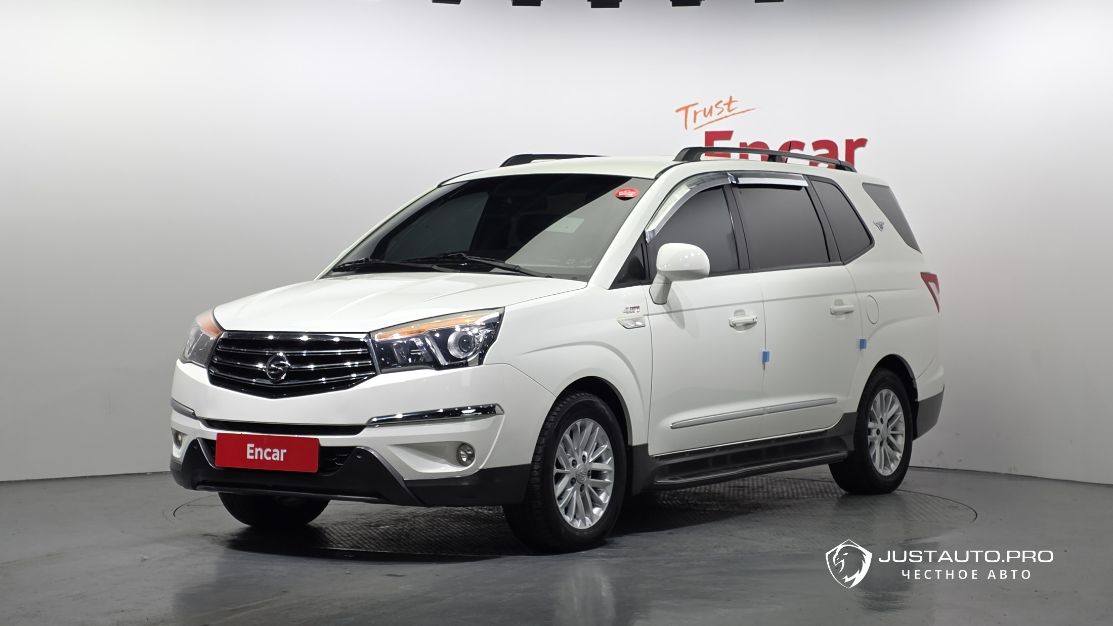 Автомобиль KG_Mobility_Ssangyong KORANDO
