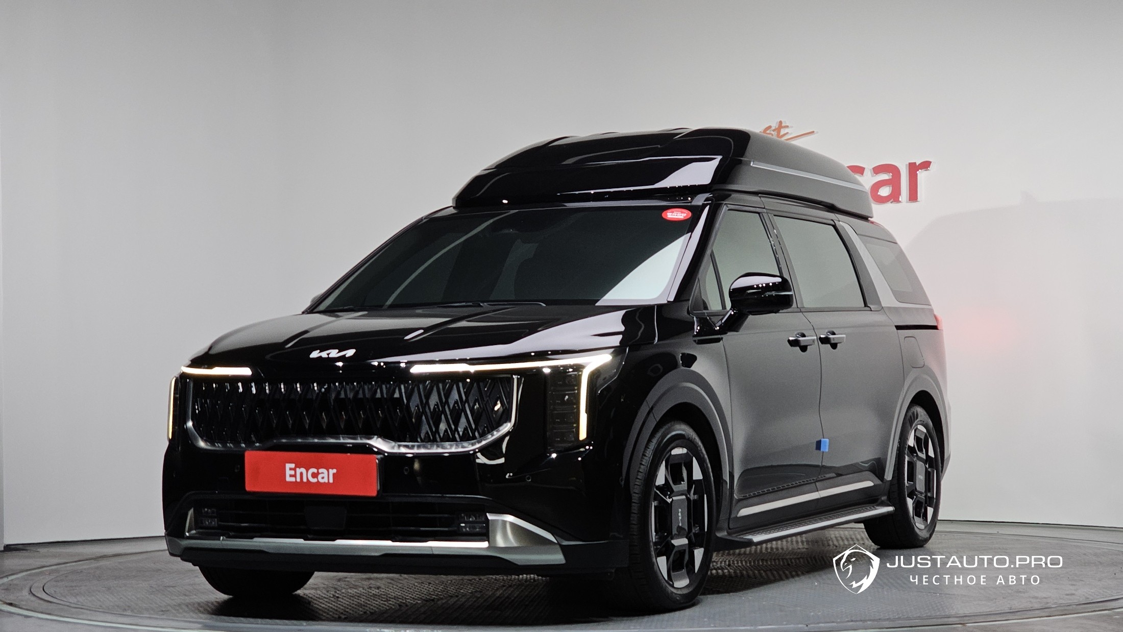 Автомобиль Kia Canival