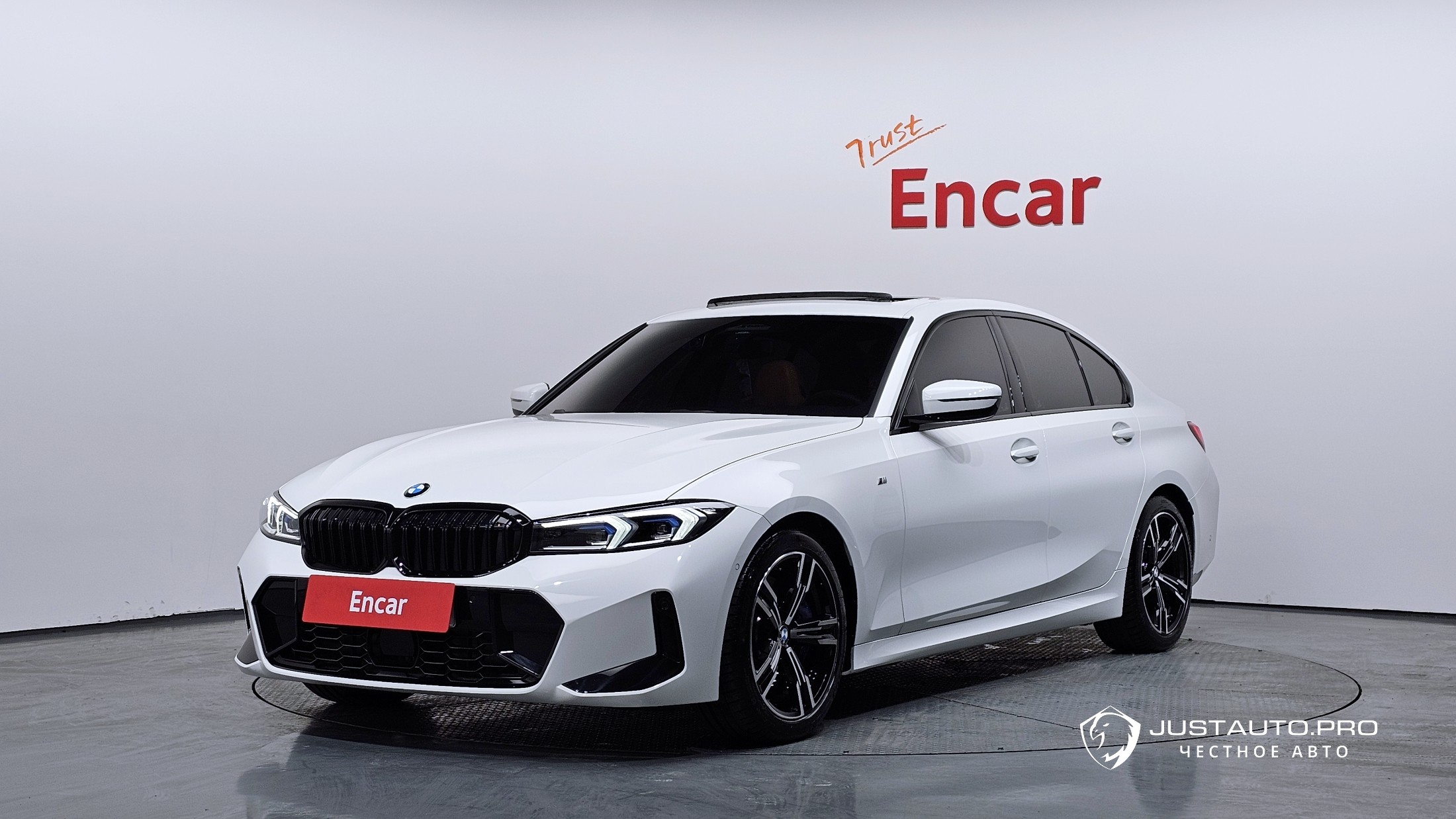 Автомобиль BMW 3-Series