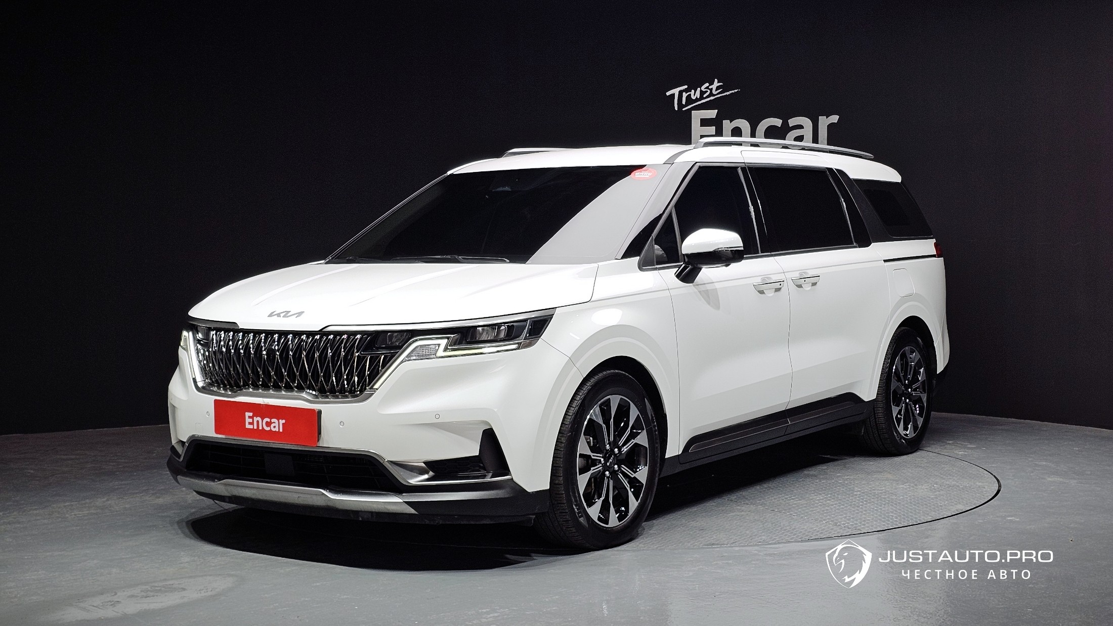 Автомобиль Kia Canival