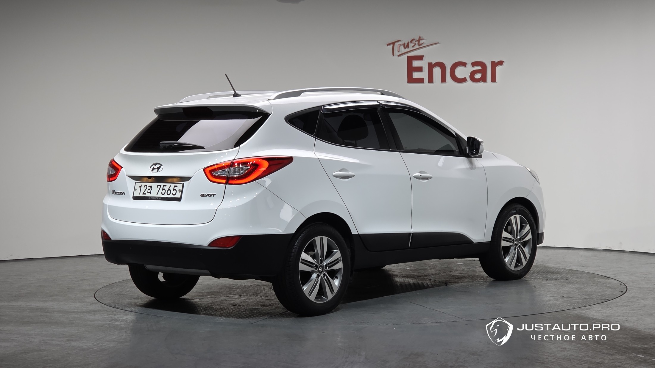 Автомобиль Hyundai Tucson