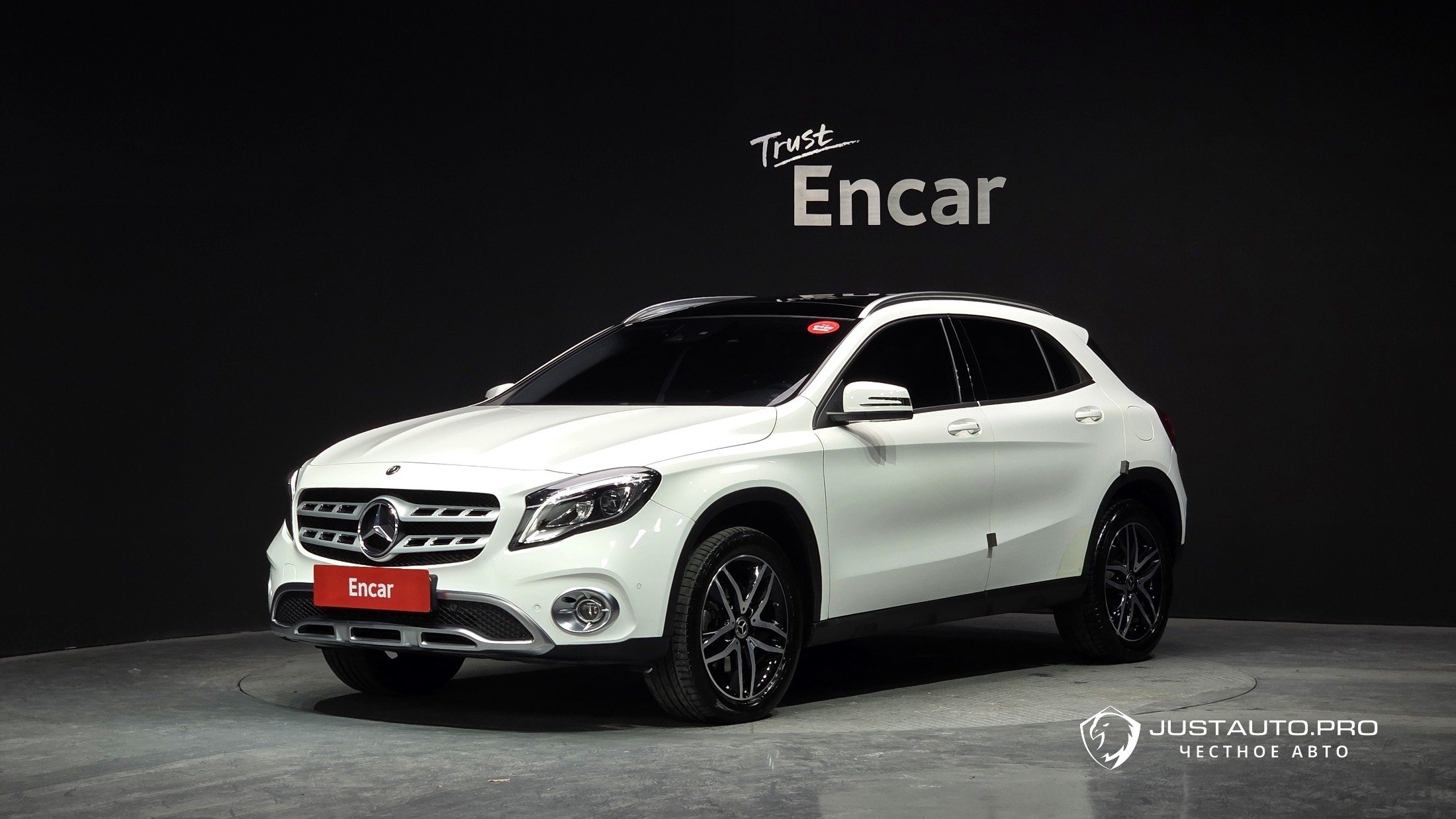 Автомобиль Mercedes-Benz GLA-Class