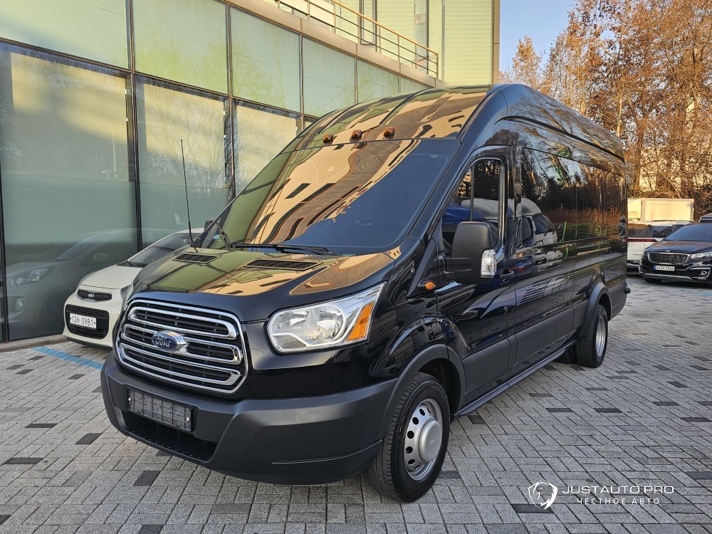 Автомобиль Ford Transit