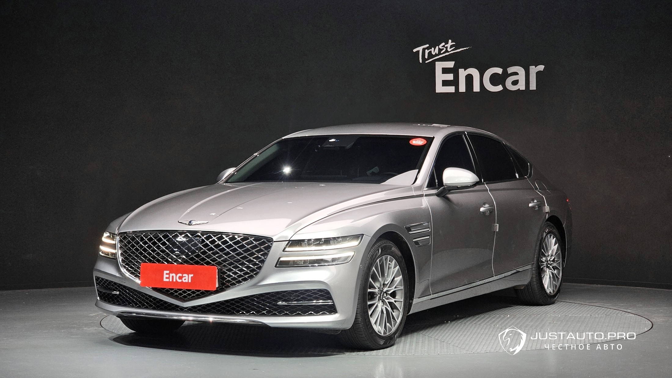Автомобиль Genesis G80