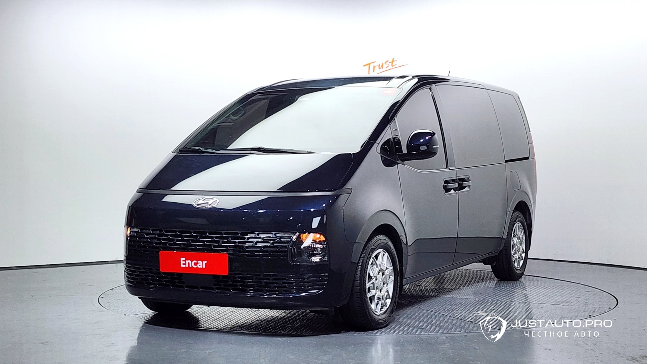 Автомобиль Hyundai Staria