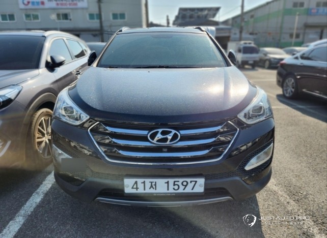 Автомобиль Hyundai Santafe