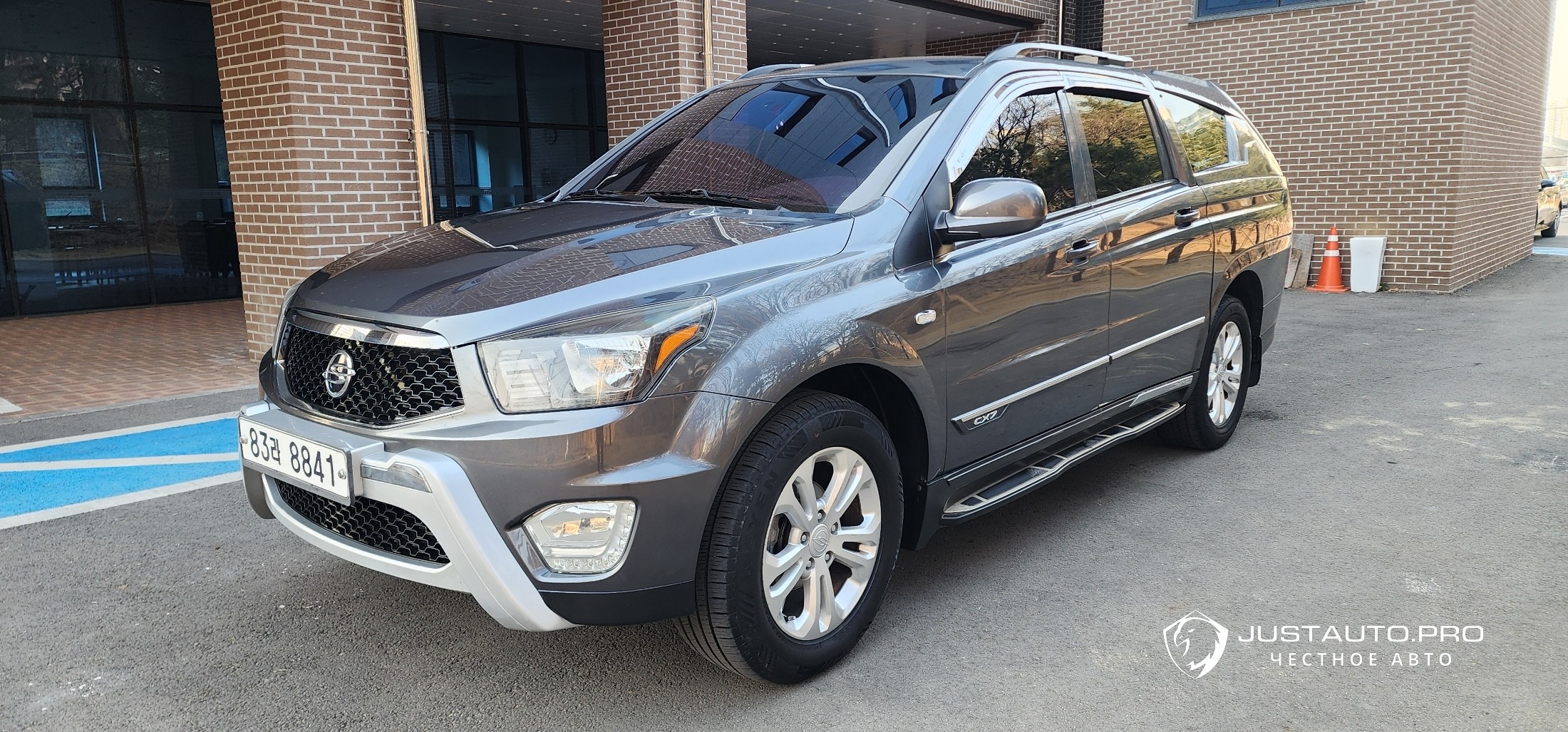 Автомобиль KG_Mobility_Ssangyong KORANDO