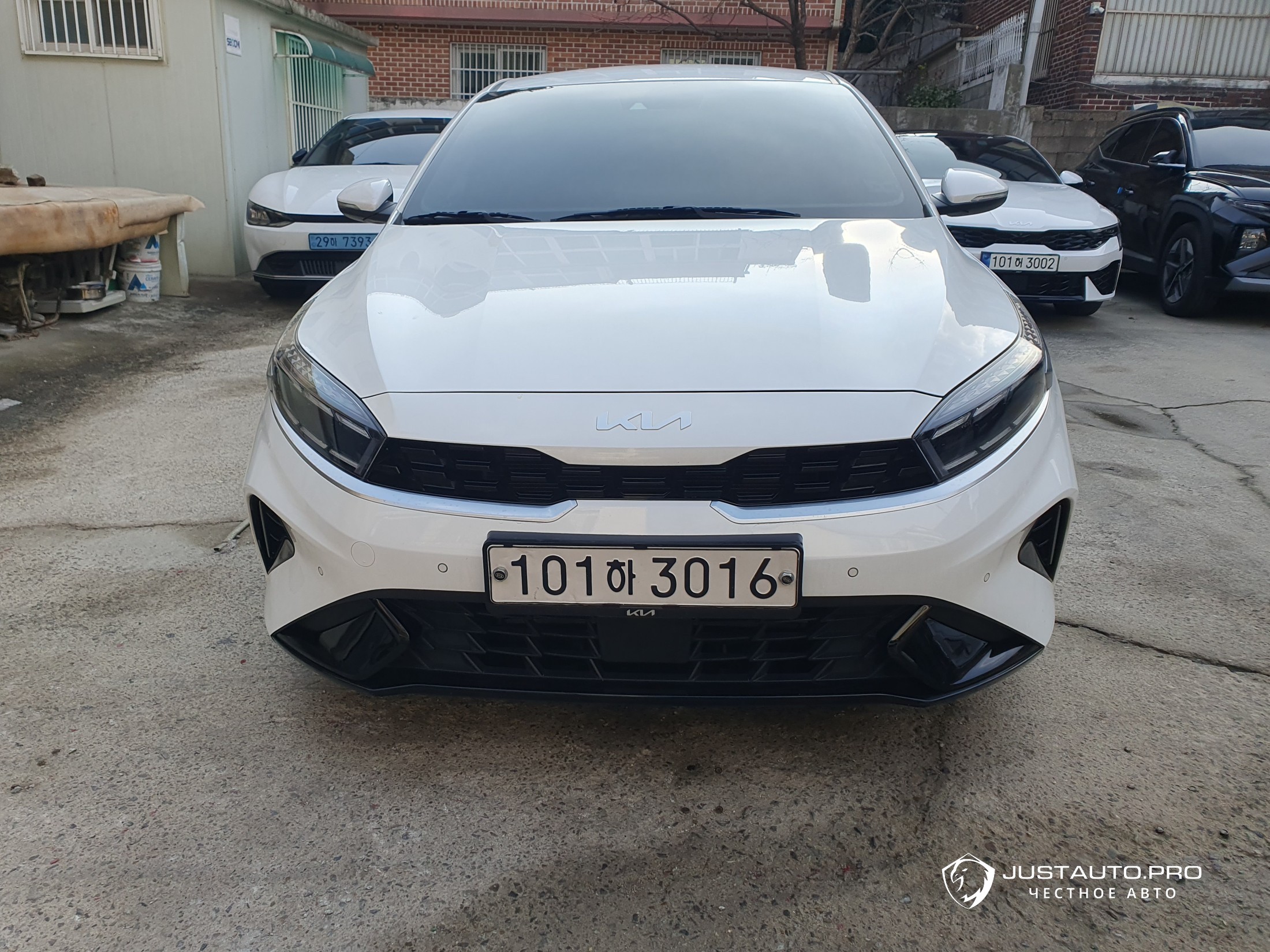 Автомобиль Kia K3