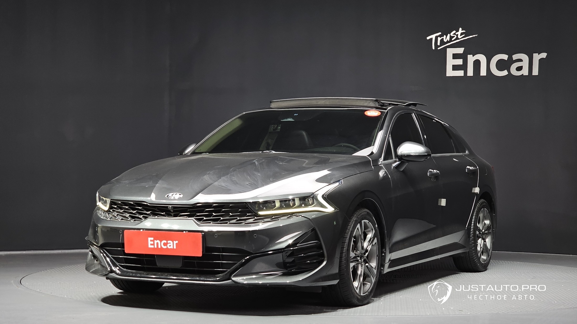 Автомобиль Kia K5