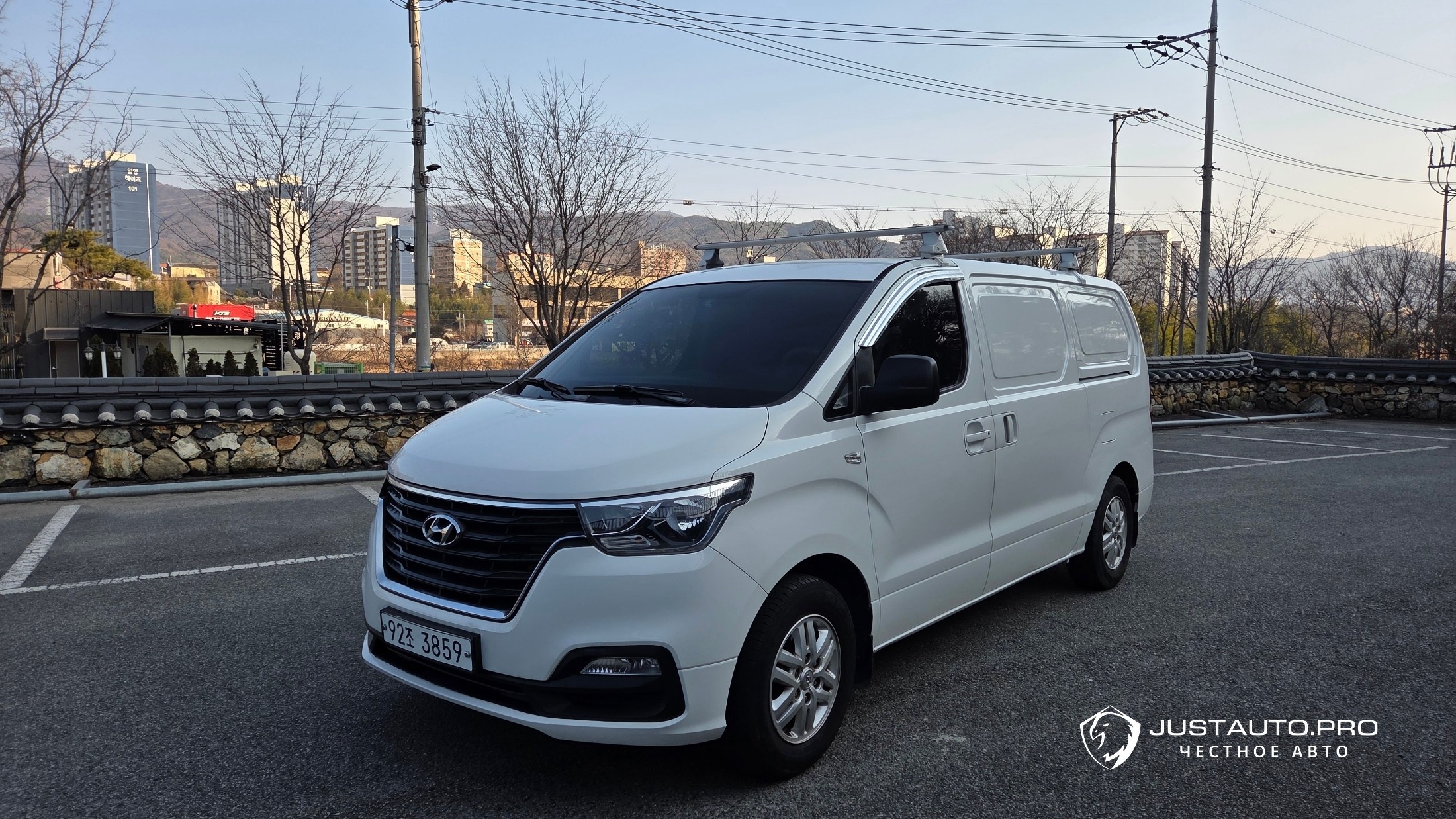 Автомобиль Hyundai Starex