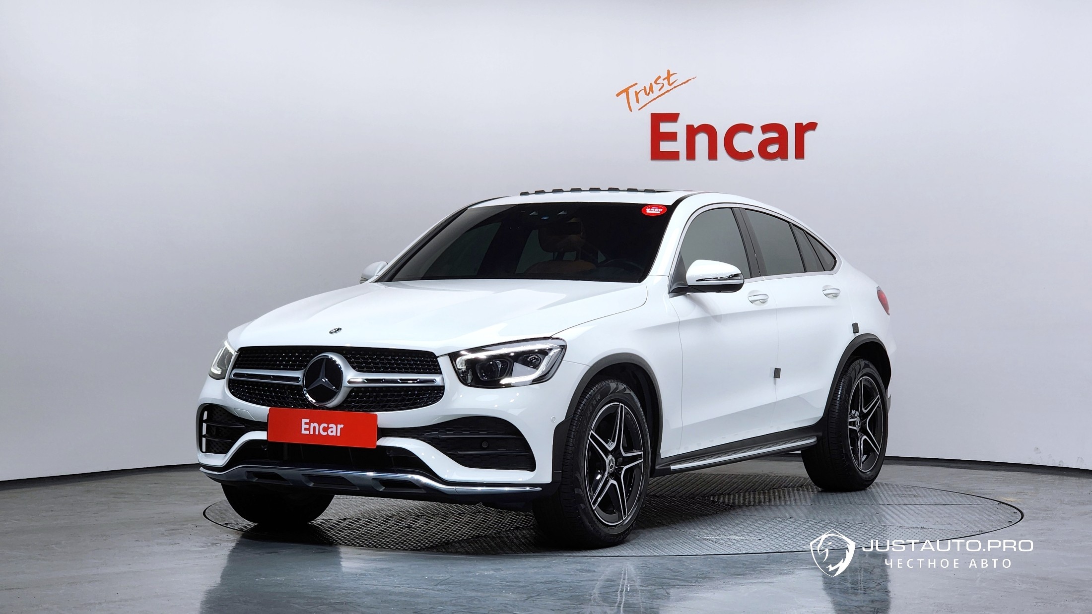 Автомобиль Mercedes-Benz GLC-Class