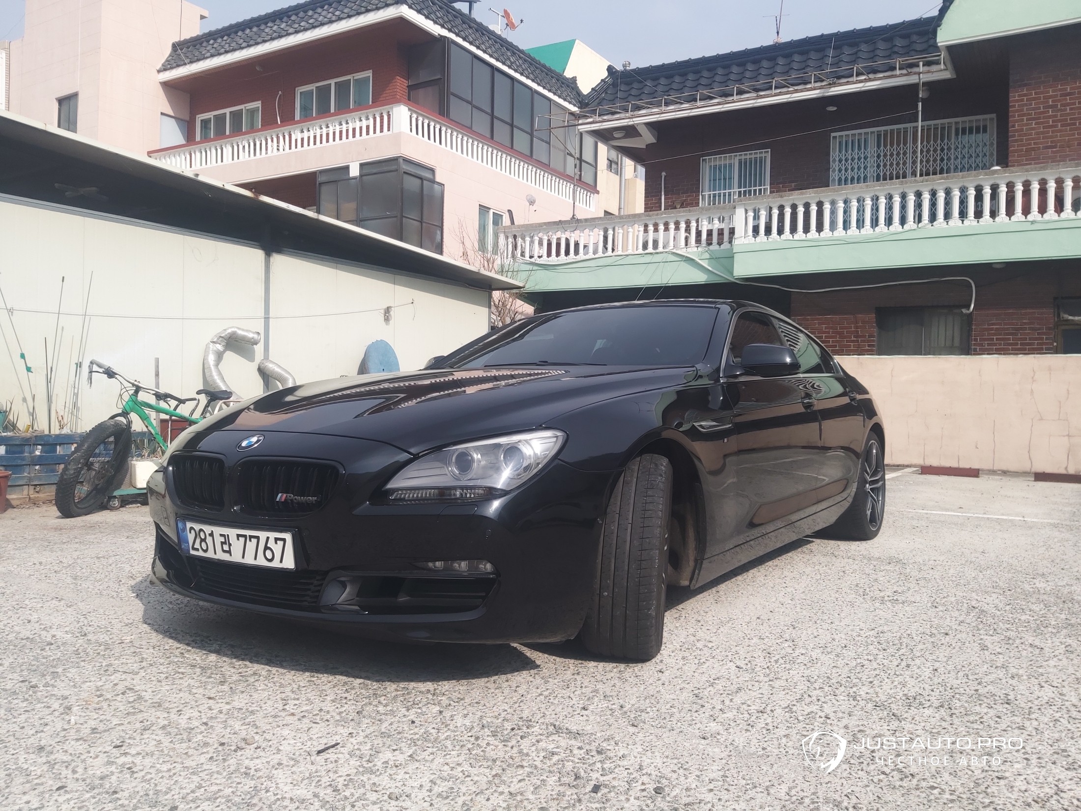 Автомобиль BMW 6-Series