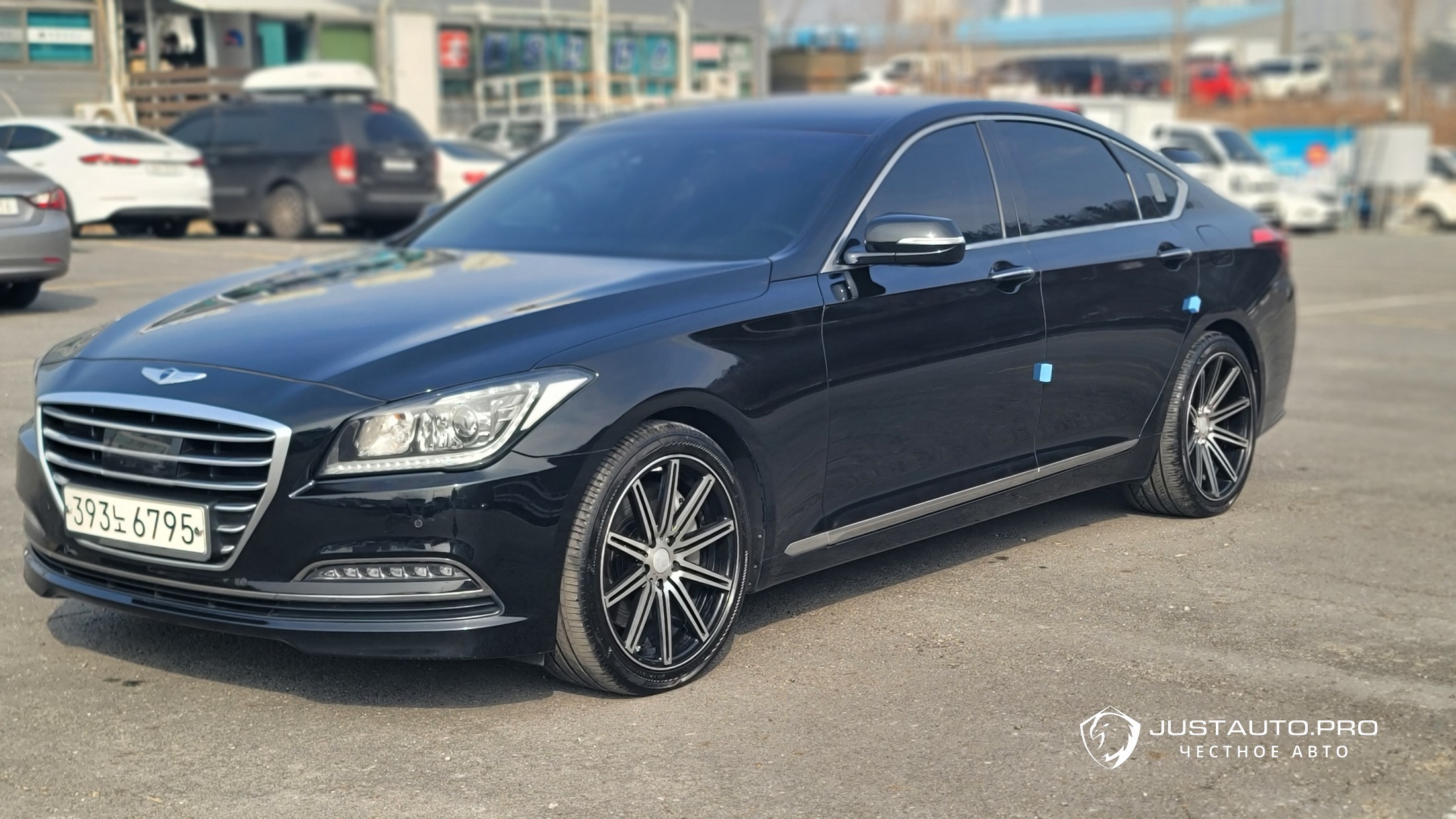 Автомобиль Hyundai Genesis