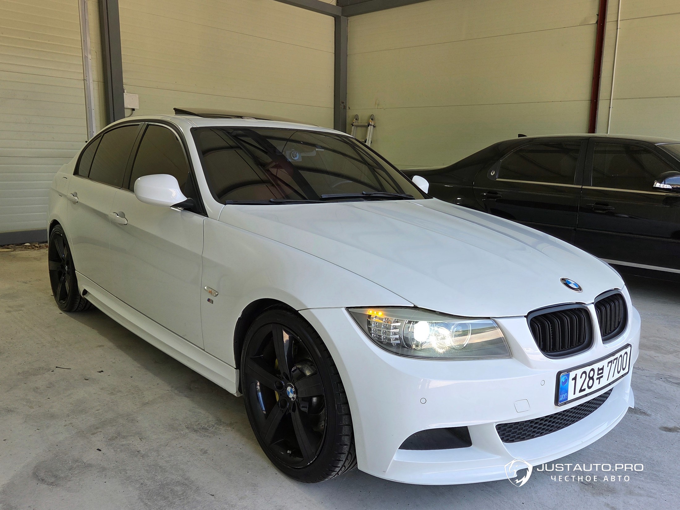 Автомобиль BMW 3-Series
