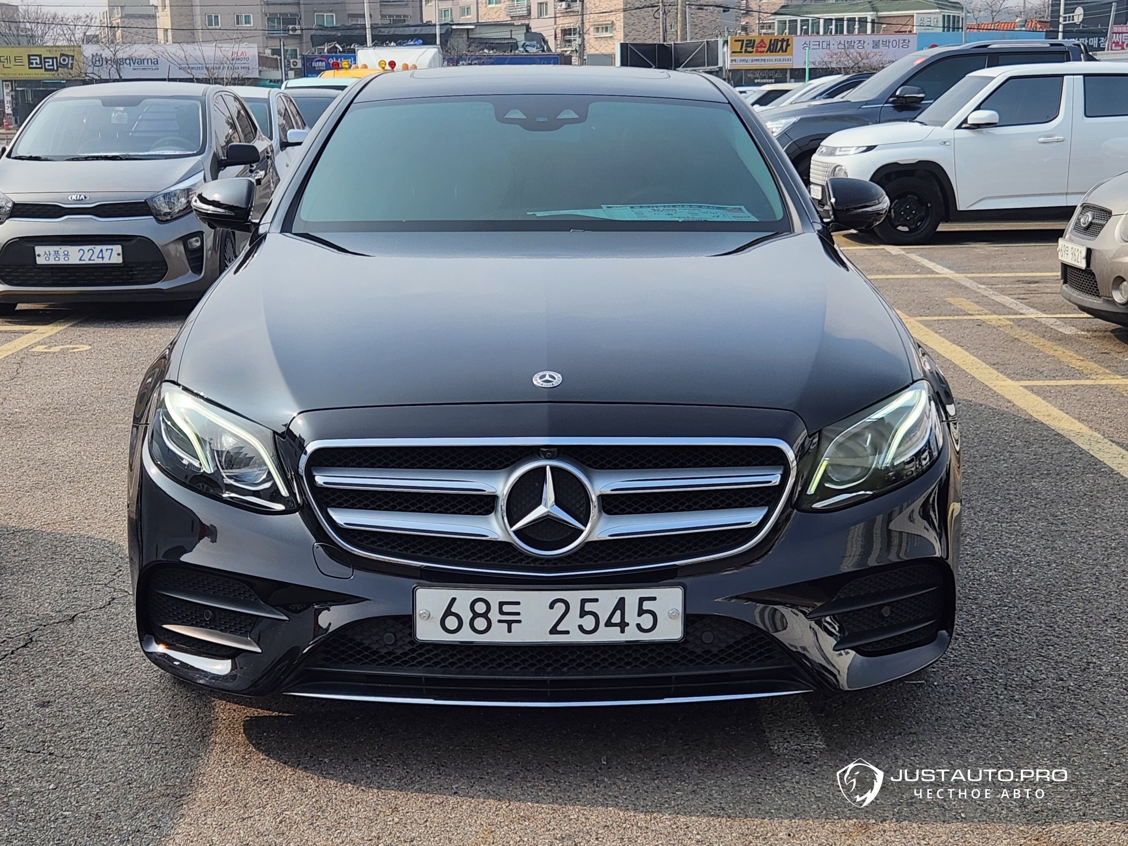 Автомобиль Mercedes-Benz E-Class