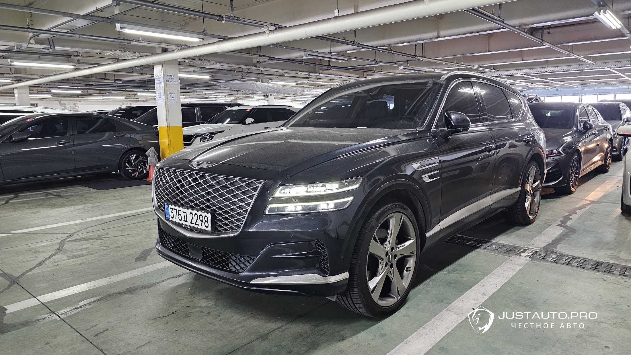 Автомобиль Genesis GV80