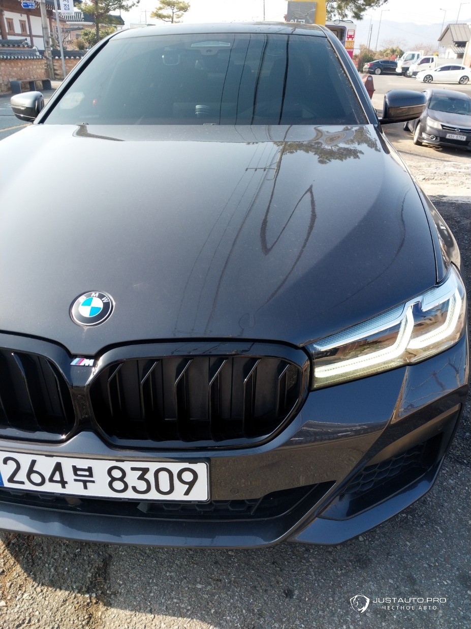 Автомобиль BMW 5-Series