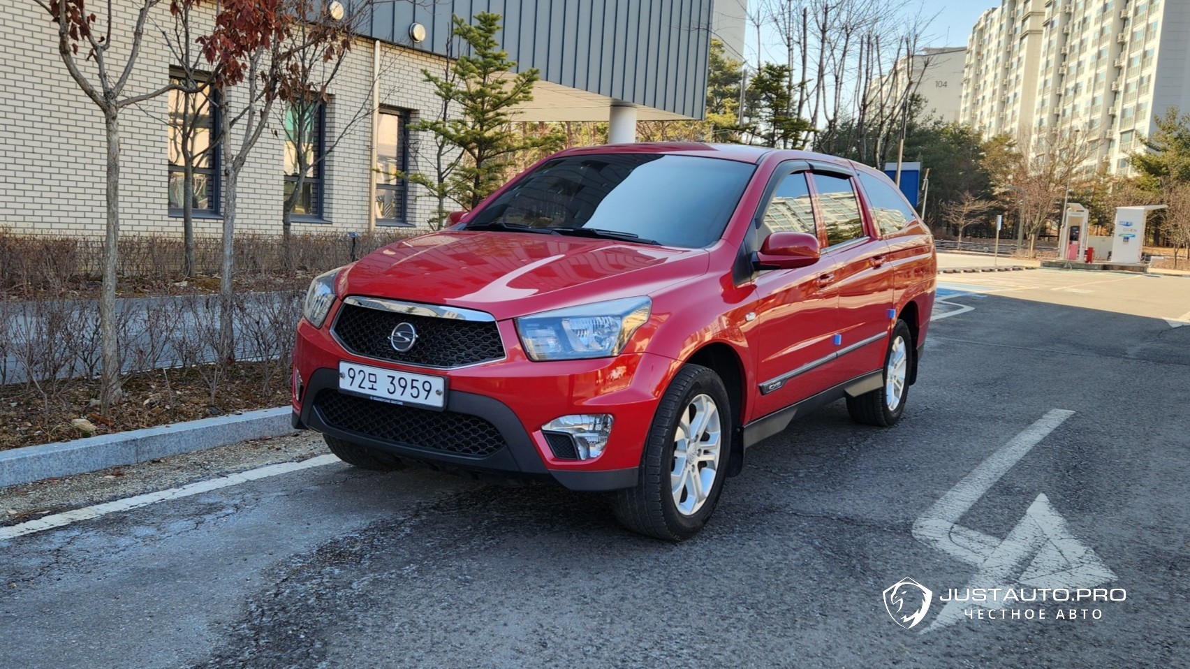 Автомобиль KG_Mobility_Ssangyong KORANDO