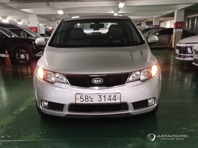 Автомобиль Kia Porte