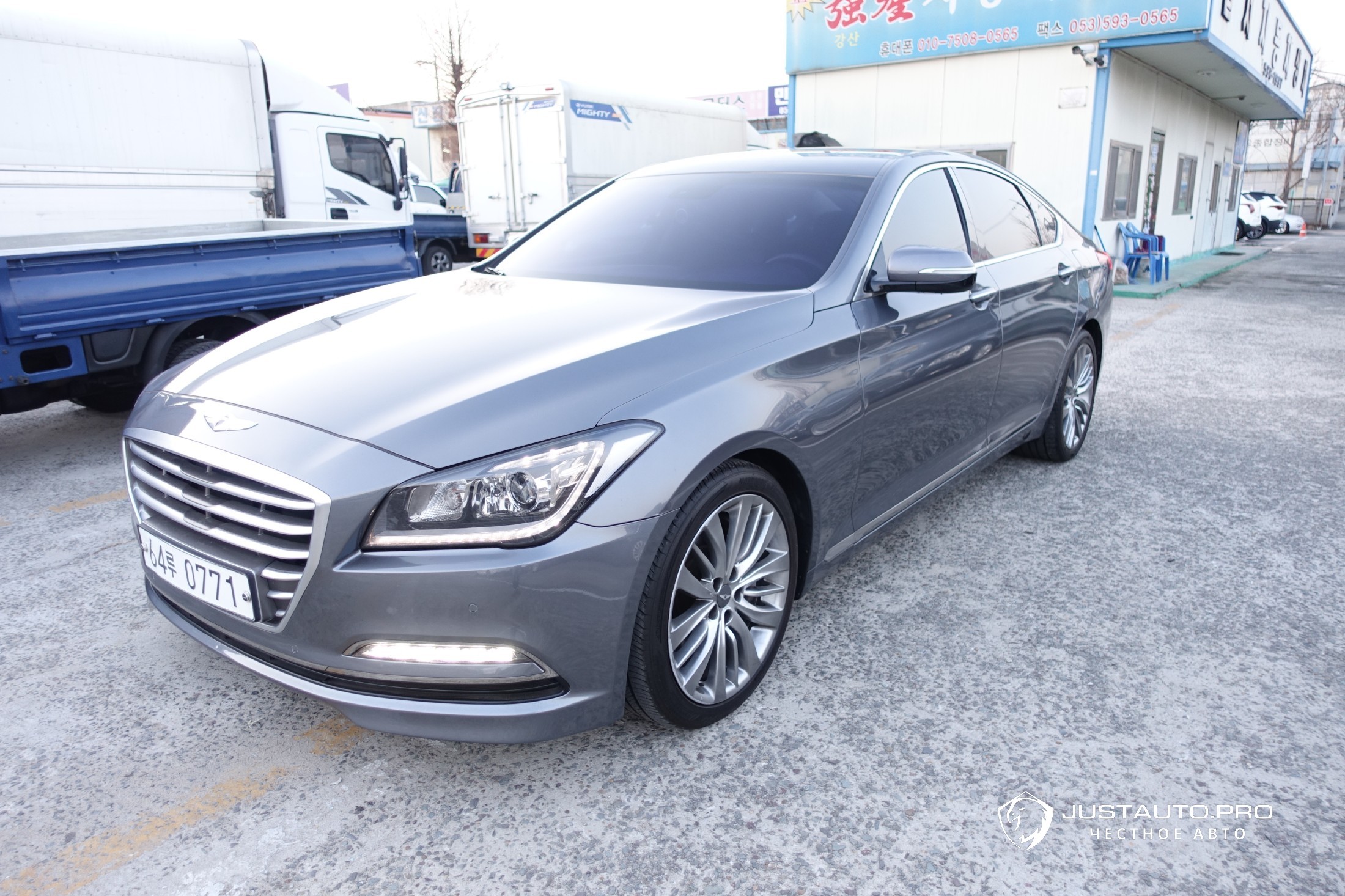 Автомобиль Hyundai Genesis