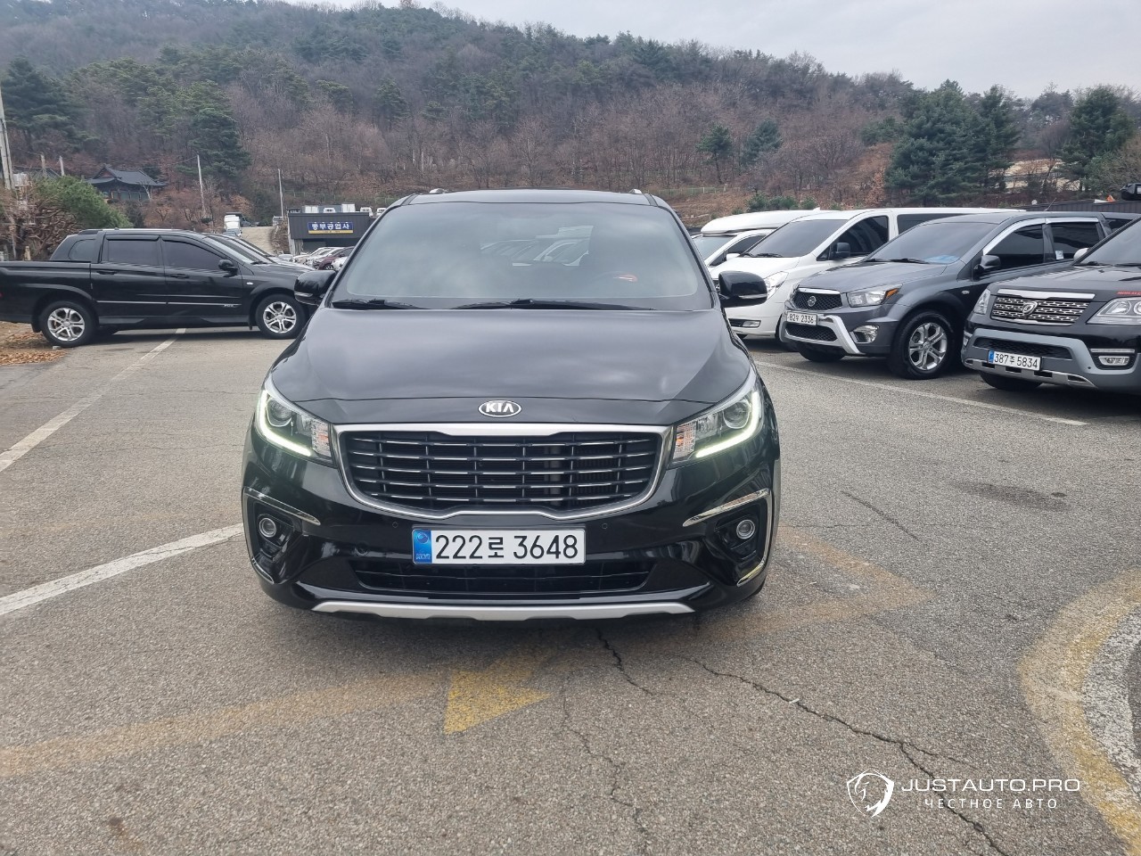 Автомобиль Kia Canival