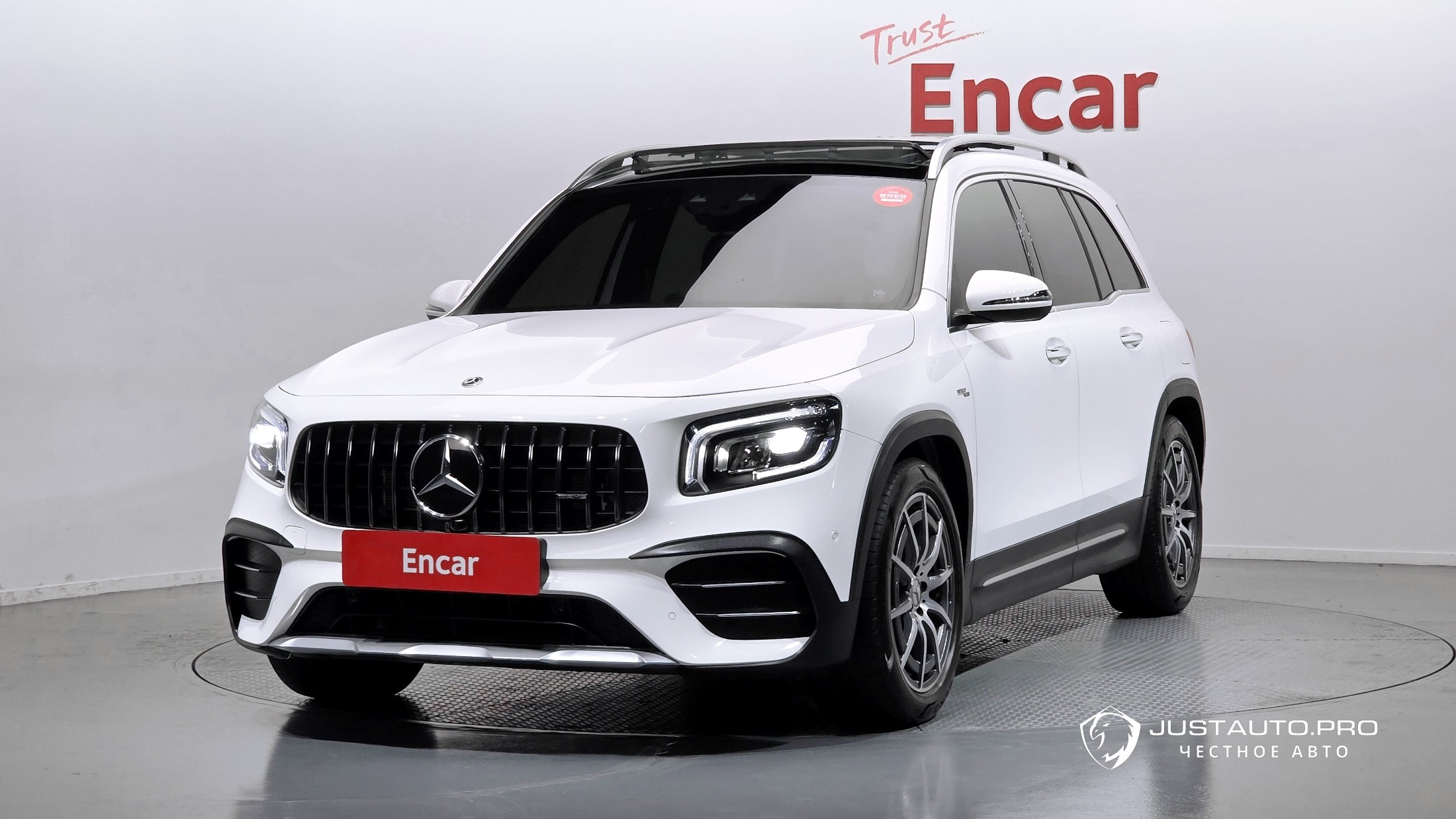 Автомобиль Mercedes-Benz GLB-Class