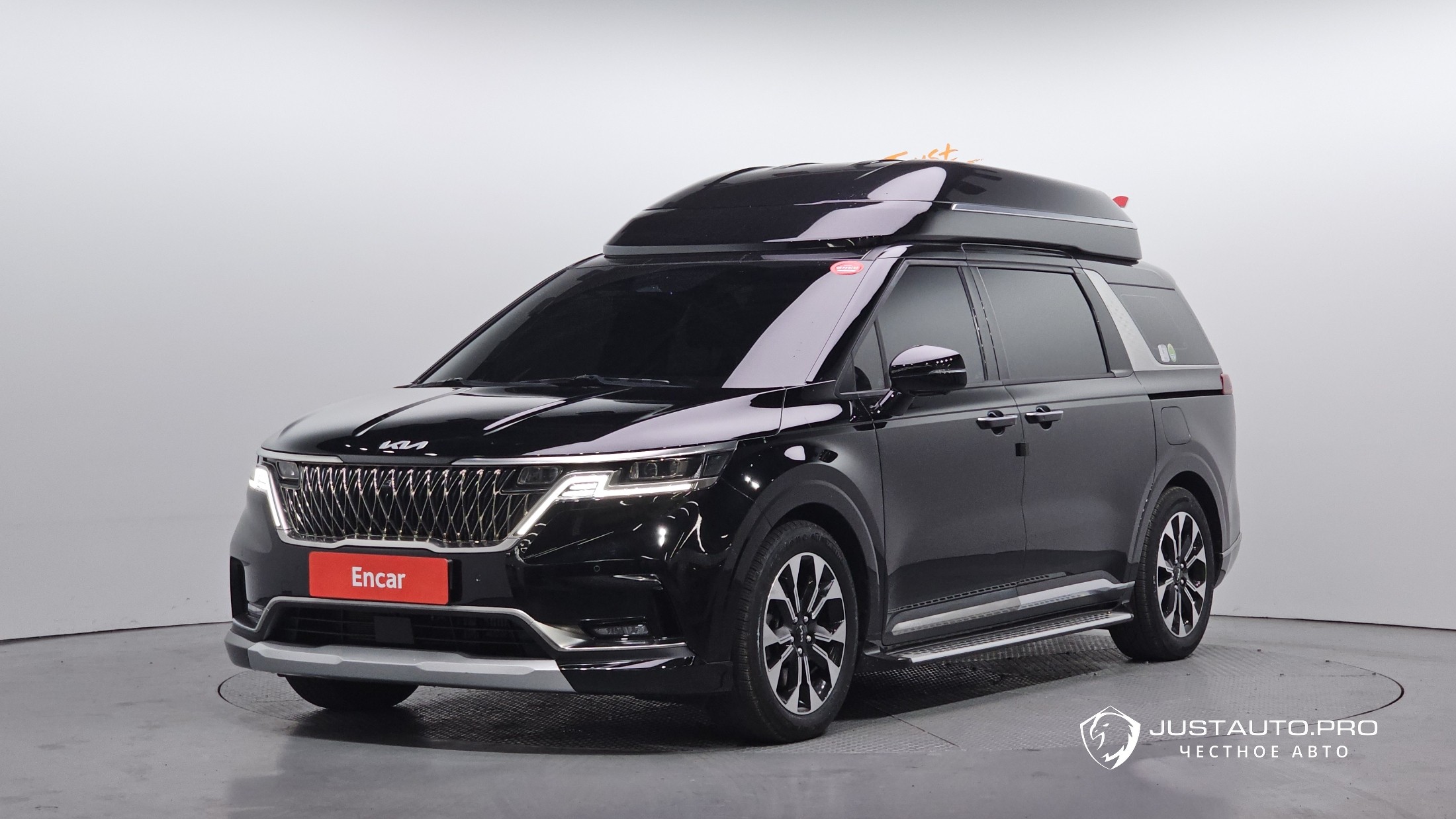 Автомобиль Kia Canival