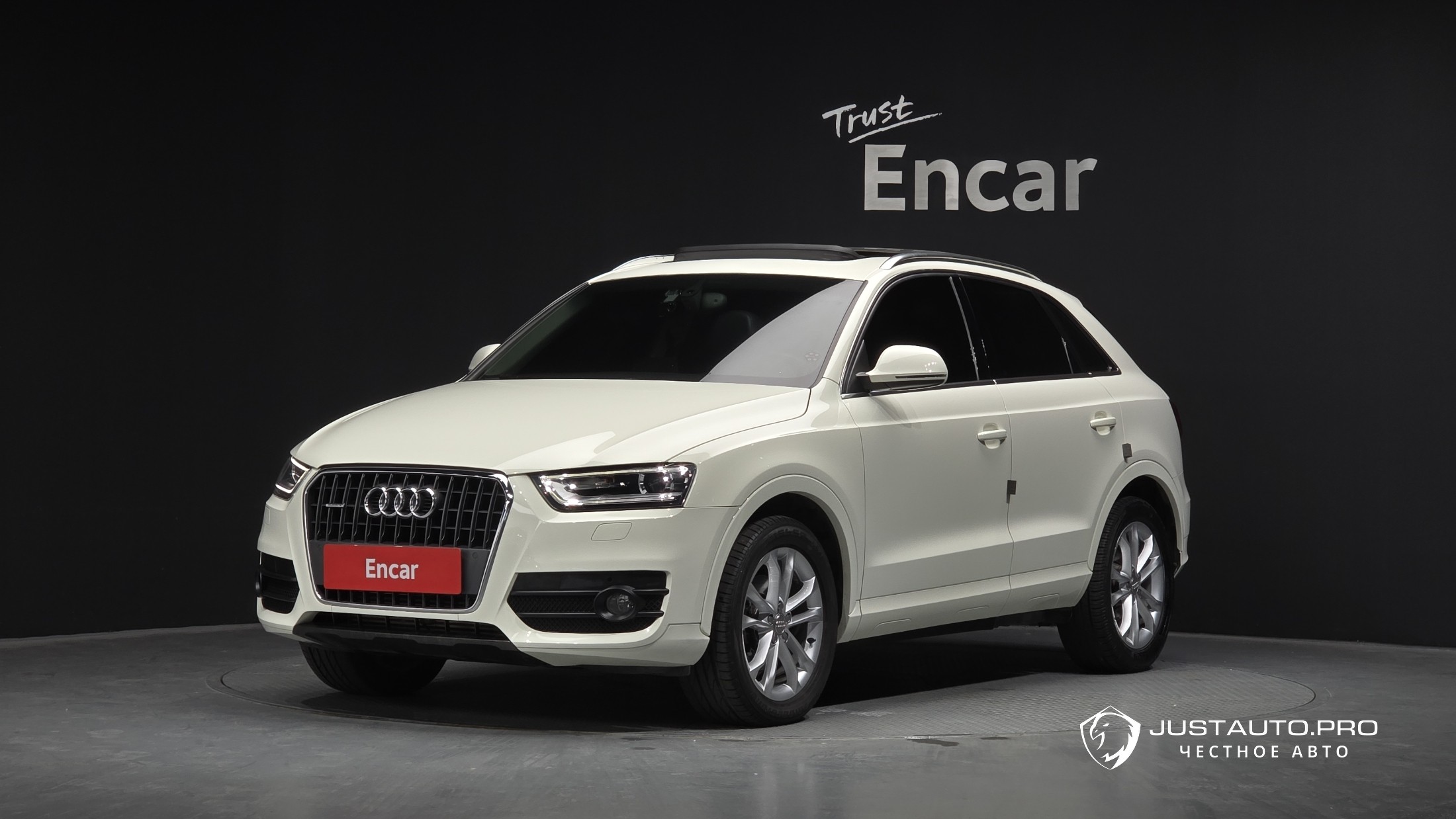 Автомобиль Audi Q3
