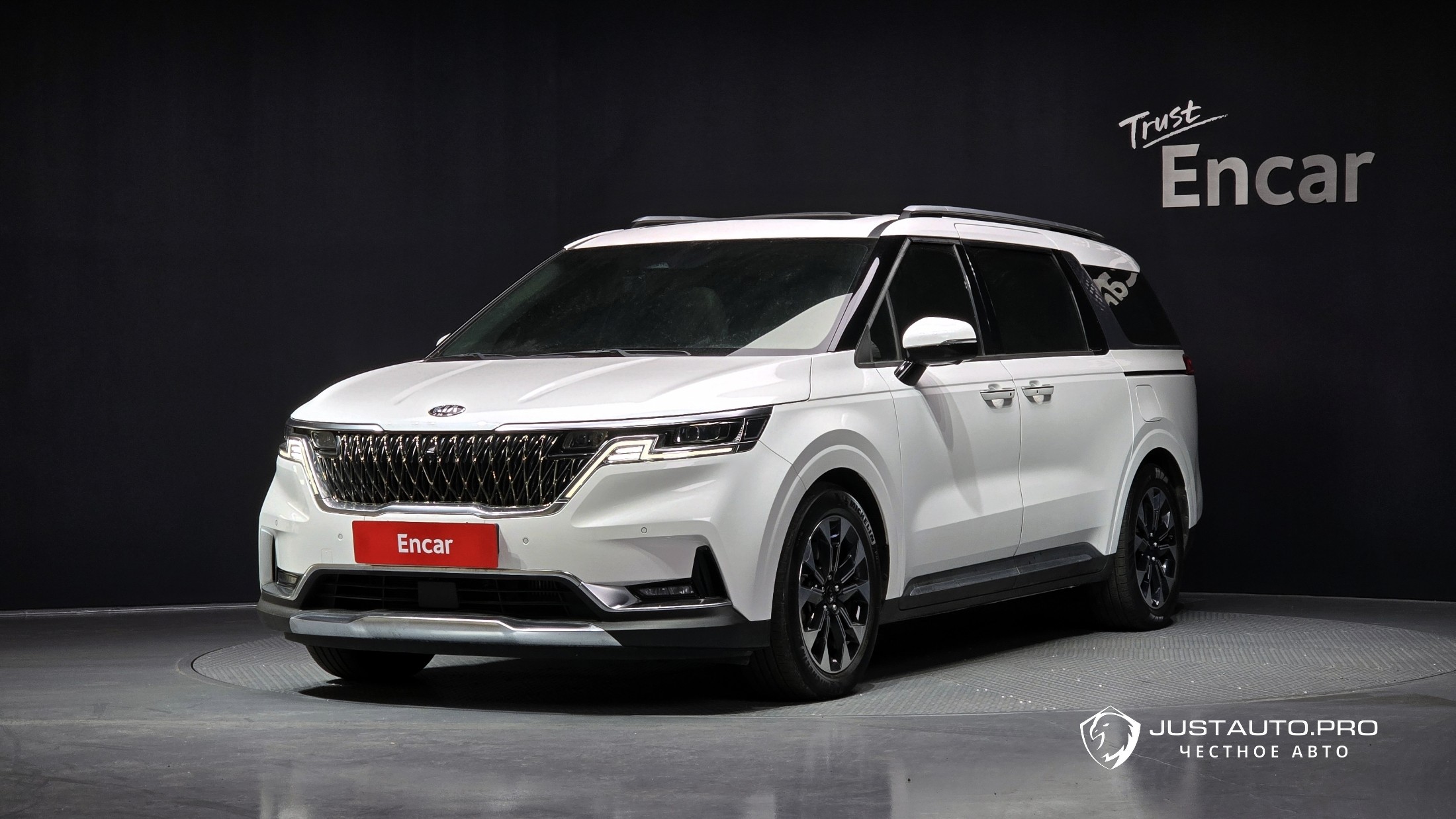 Автомобиль Kia Canival