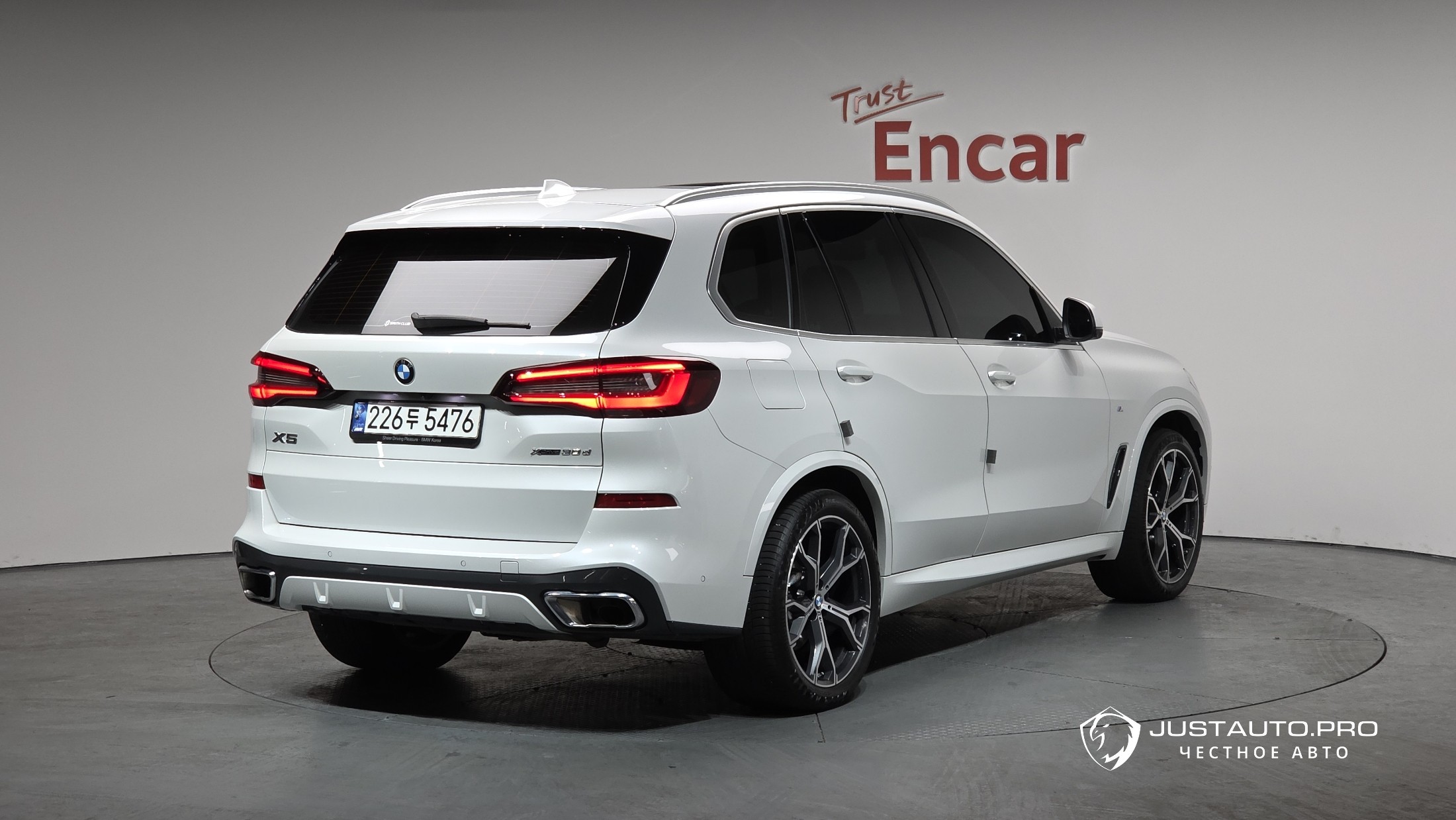 Автомобиль BMW X5