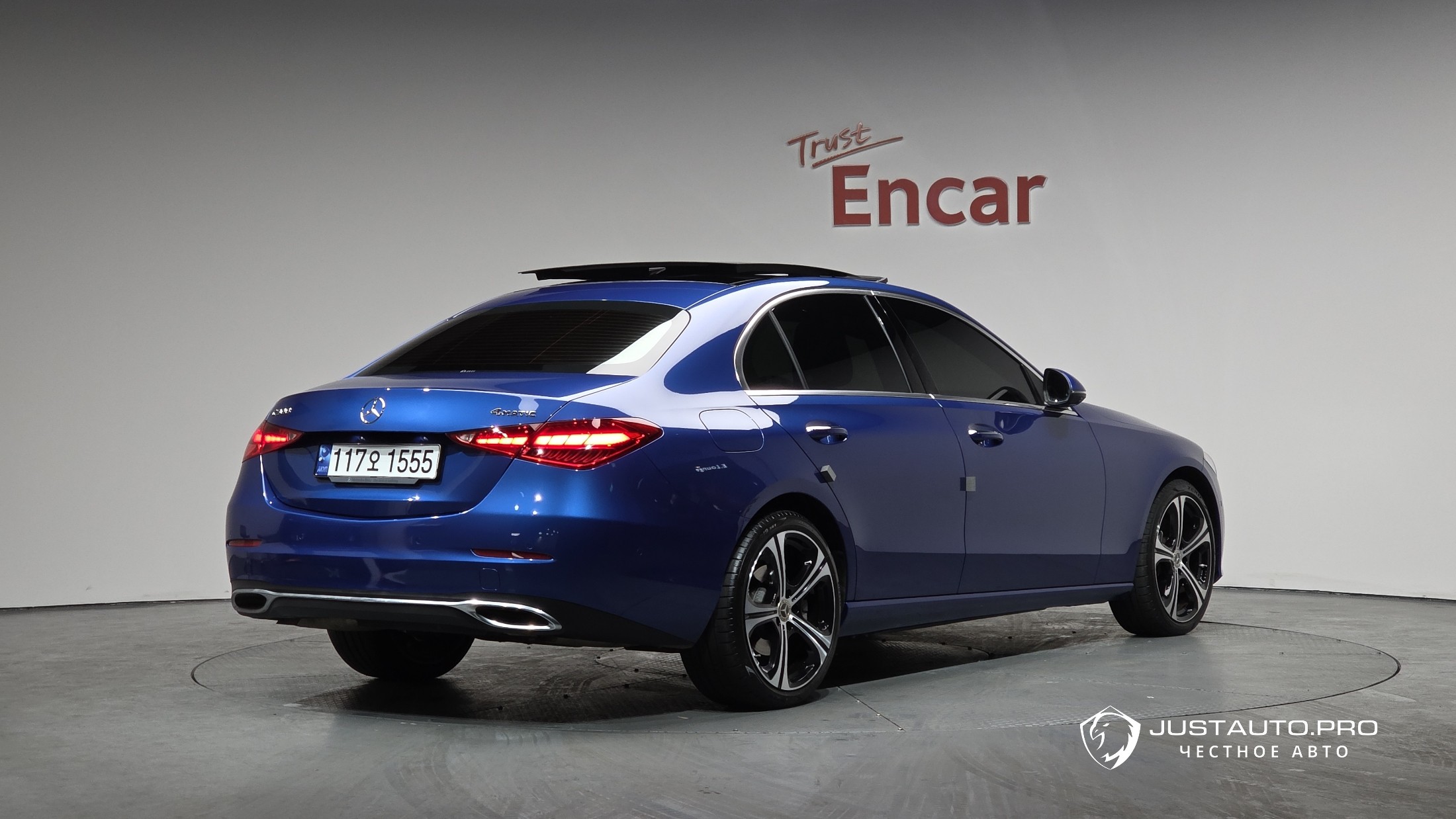 Автомобиль Mercedes-Benz C-Class