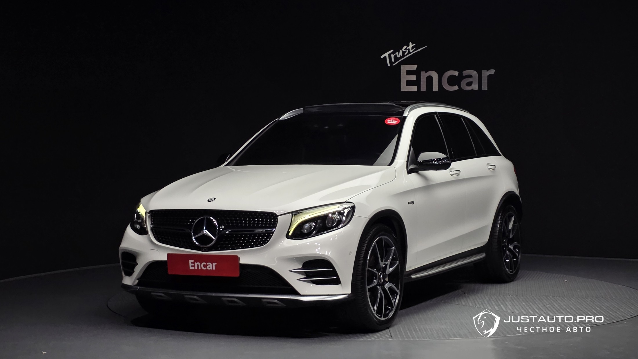 Автомобиль Mercedes-Benz GLC-Class