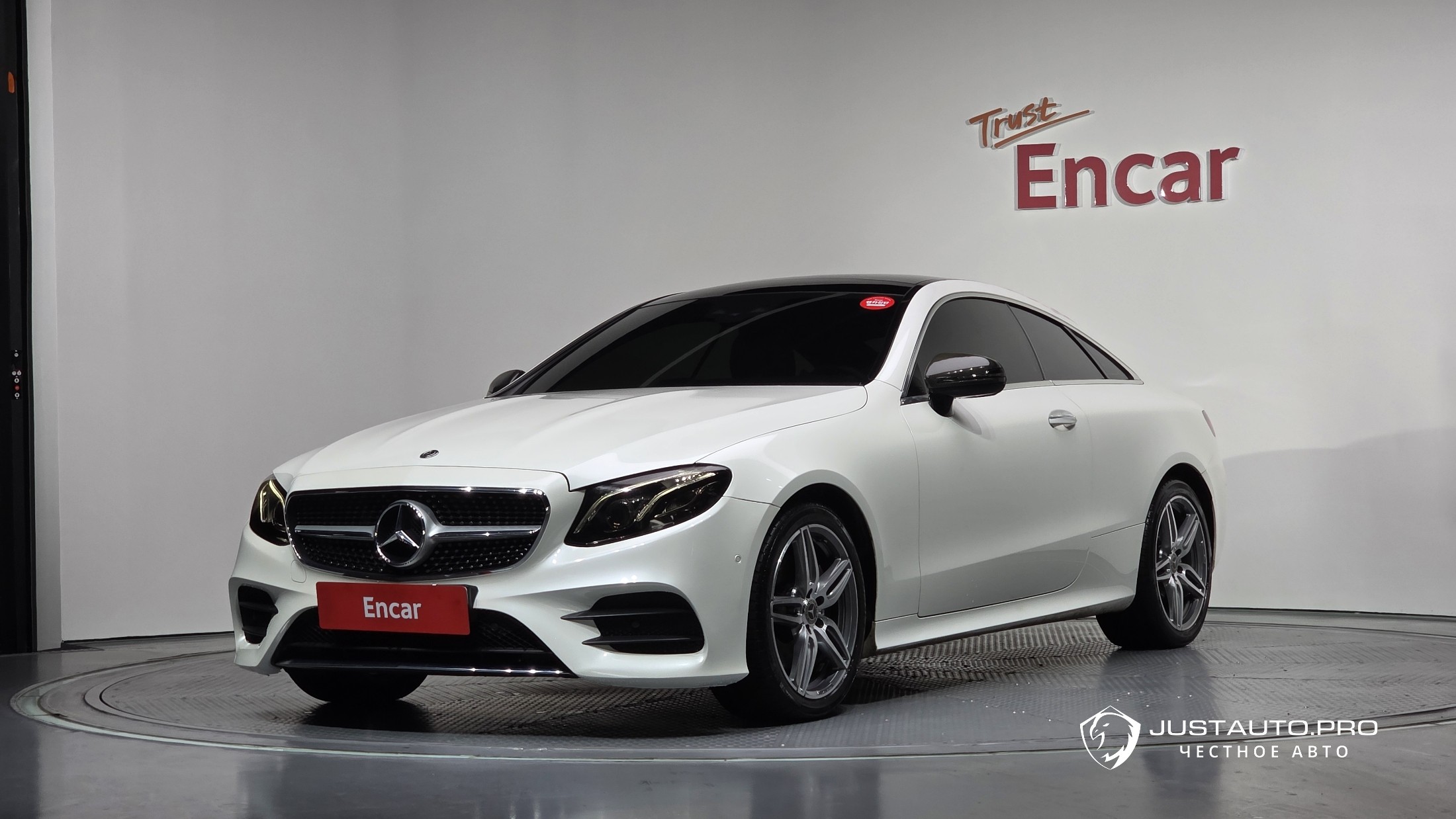 Автомобиль Mercedes-Benz E-Class