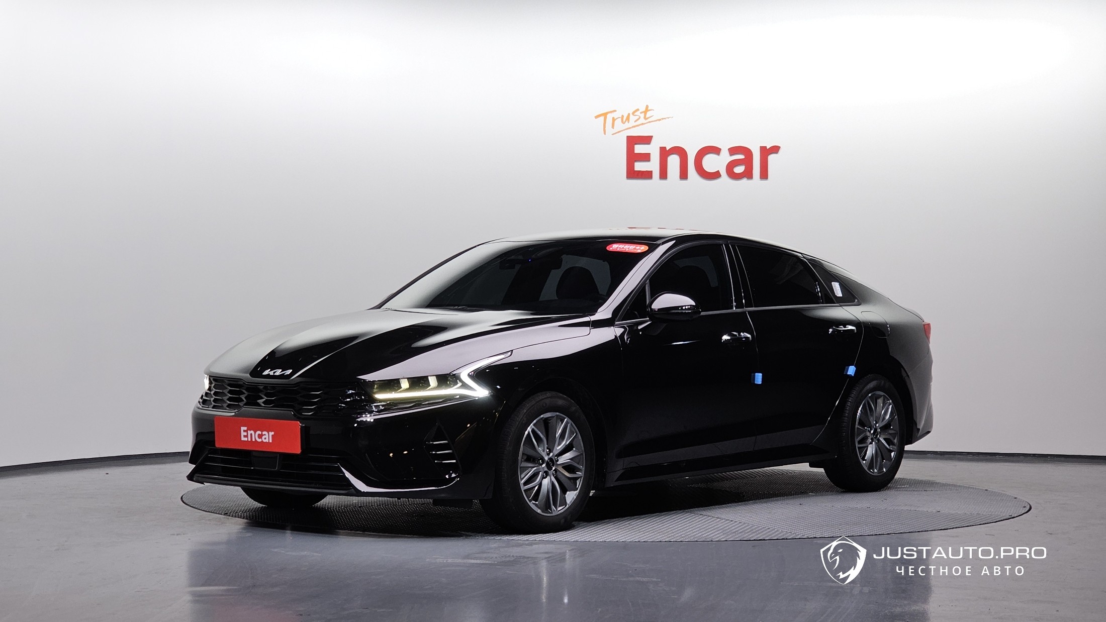 Автомобиль Kia K5