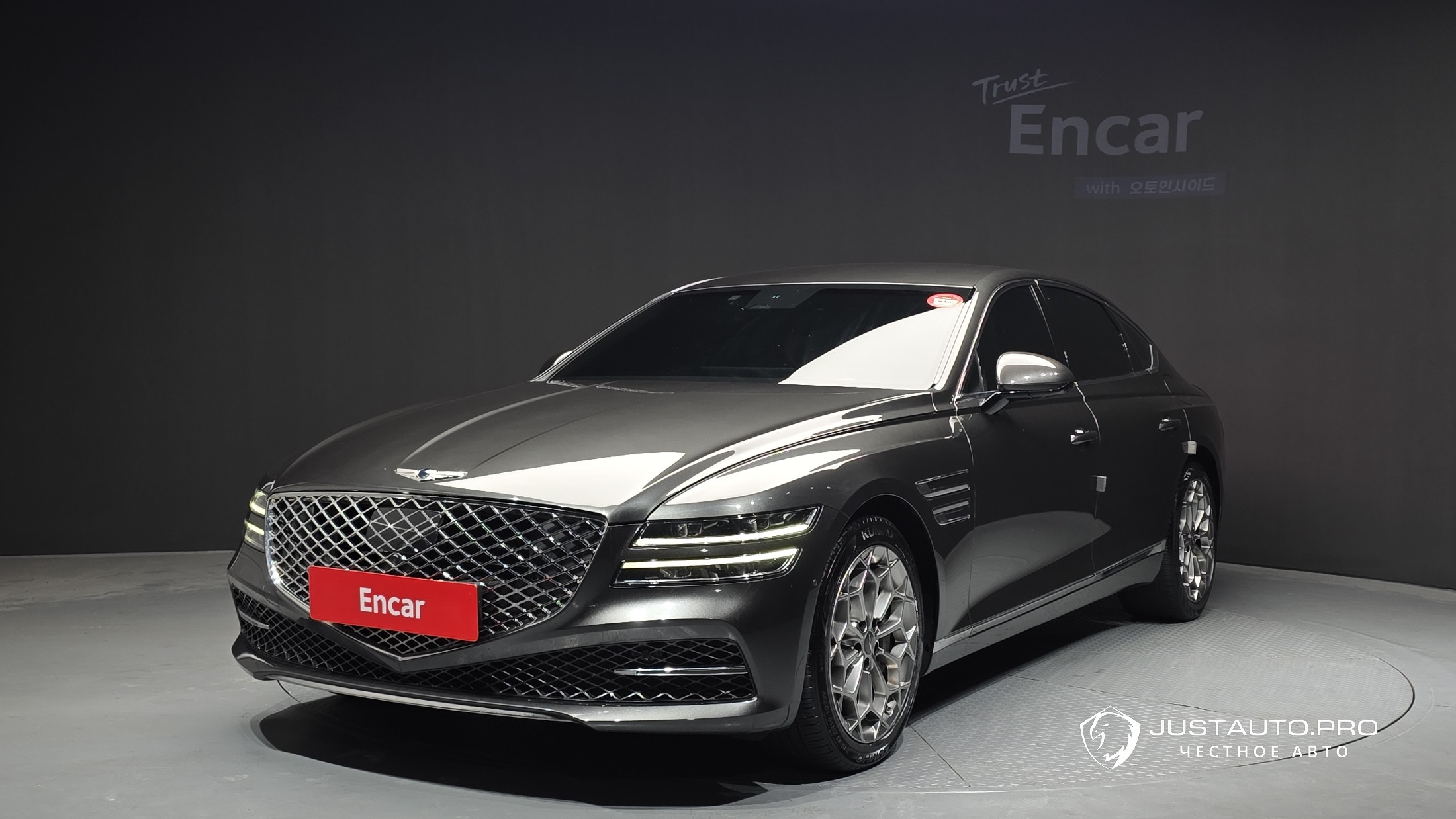 Автомобиль Genesis G80