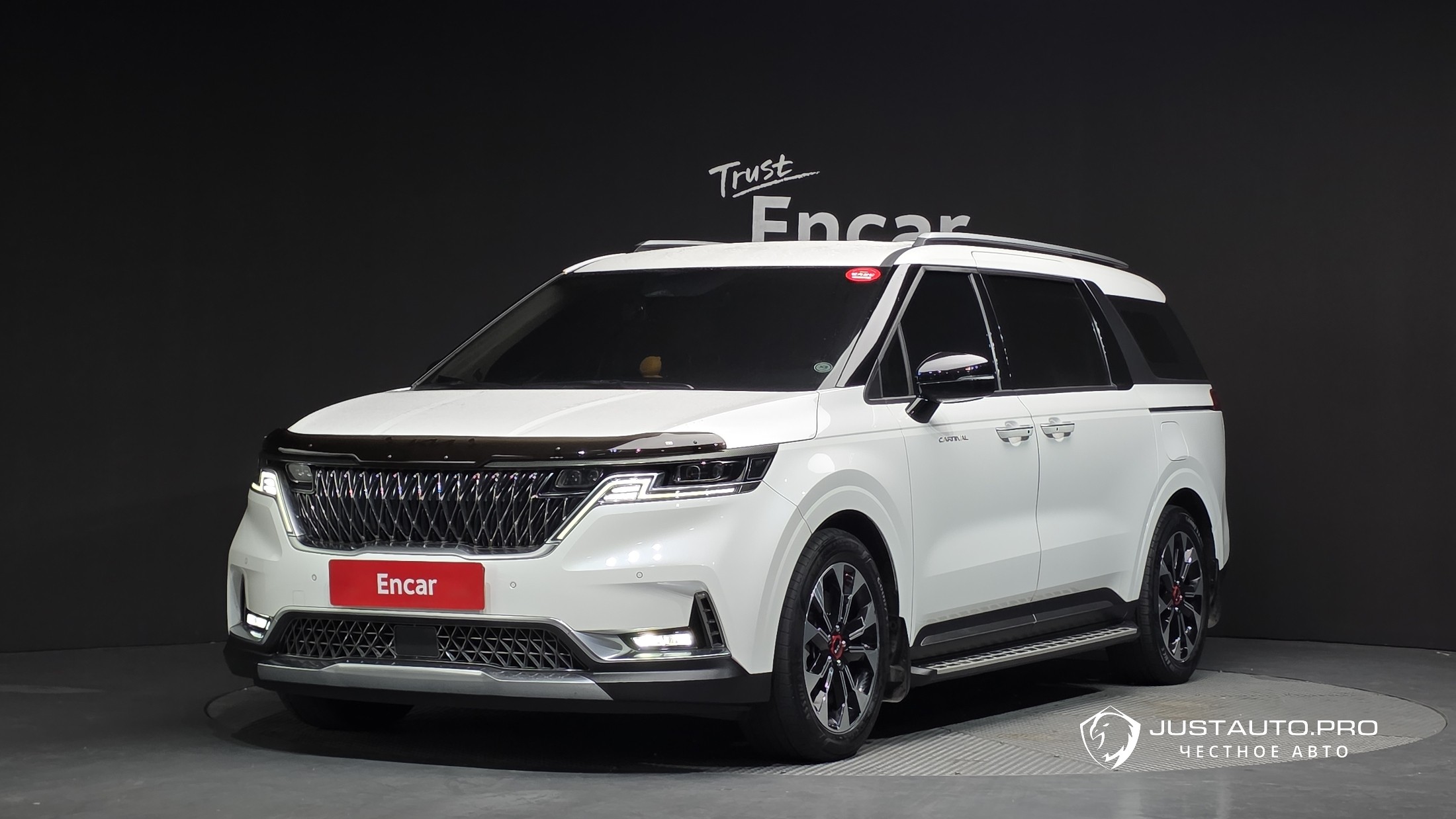 Автомобиль Kia Canival