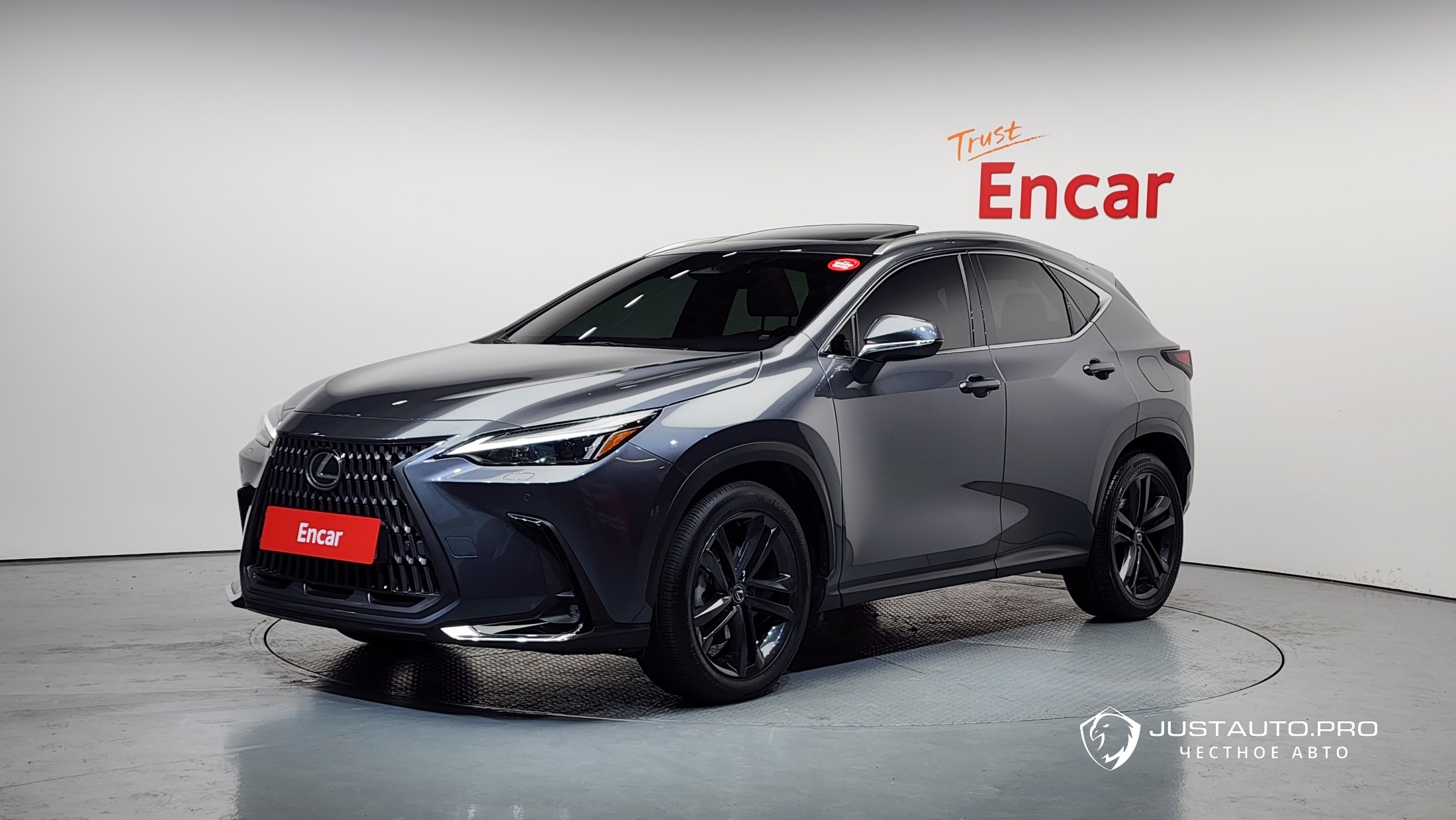 Автомобиль Lexus NX