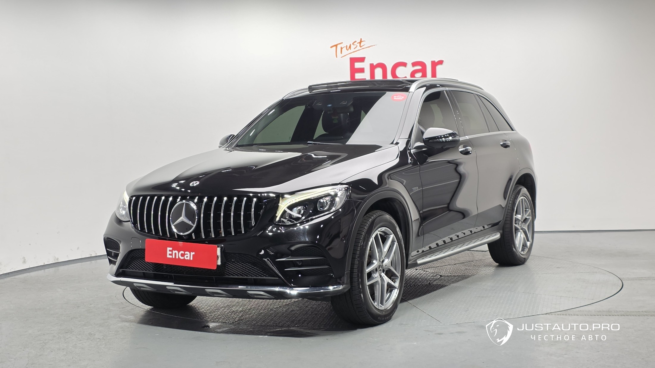 Автомобиль Mercedes-Benz GLC-Class