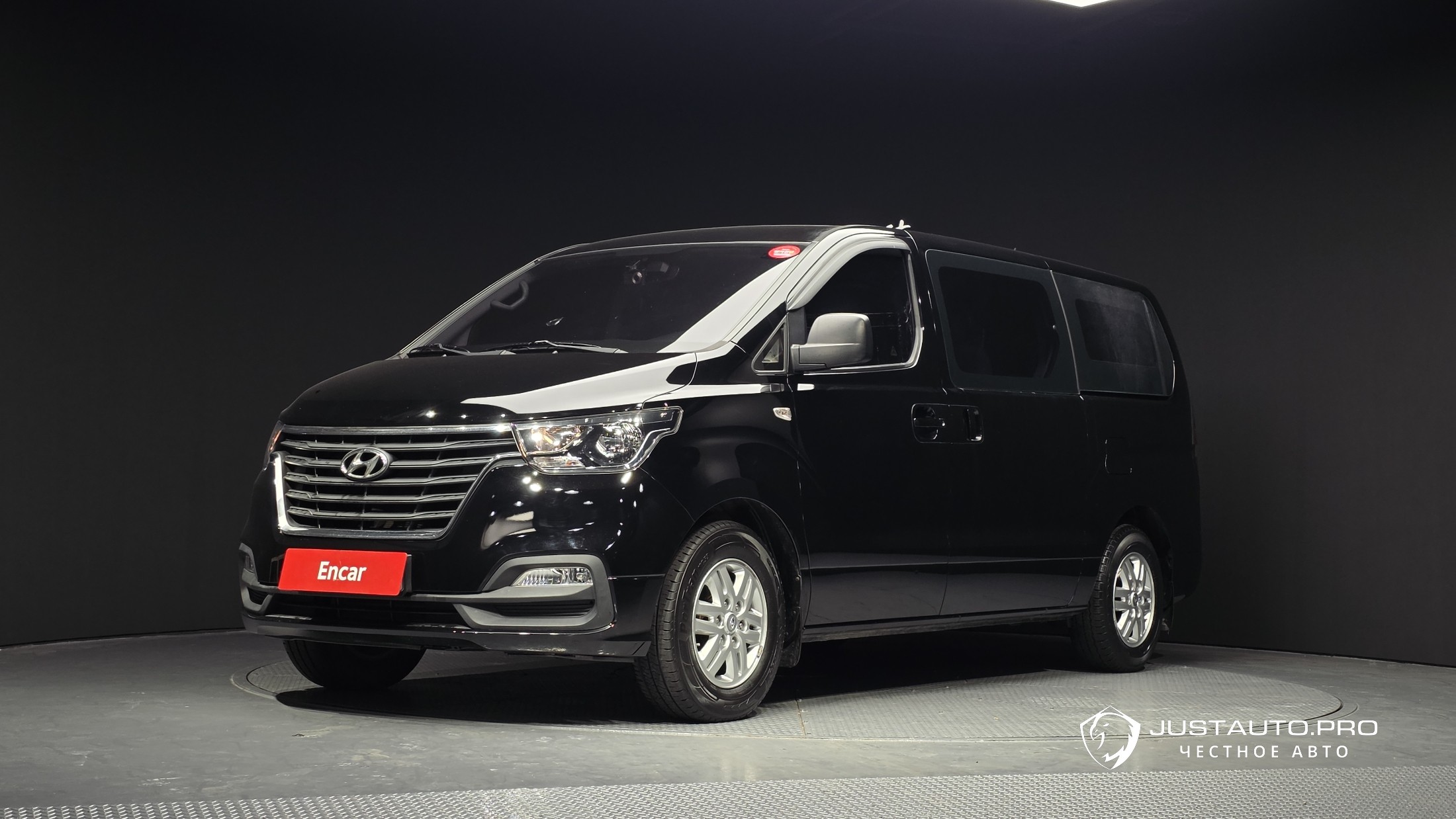 Автомобиль Hyundai Starex