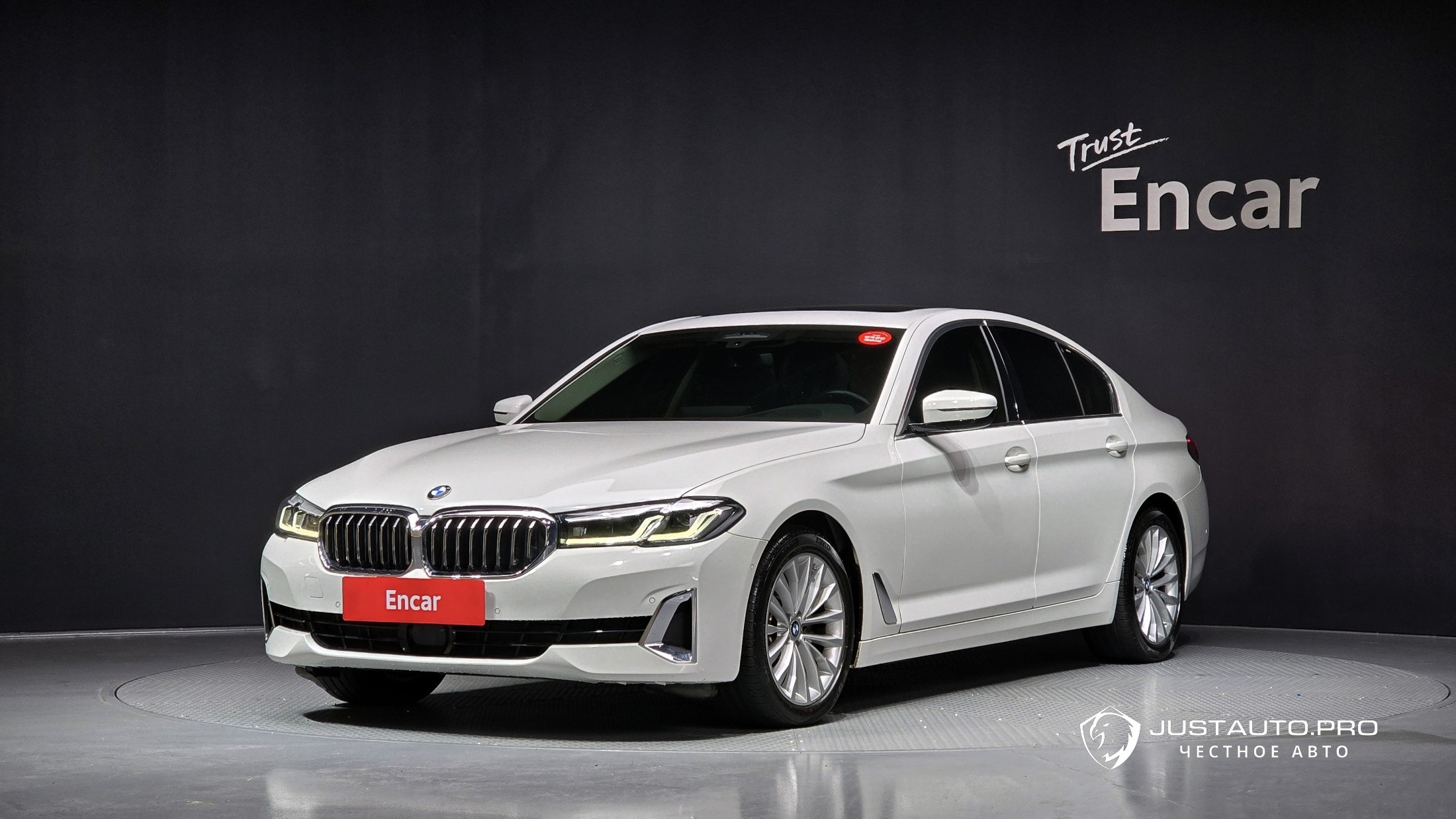 Автомобиль BMW 5-Series