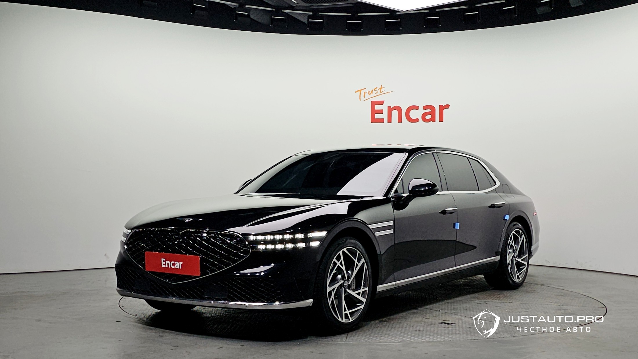 Автомобиль Genesis G90